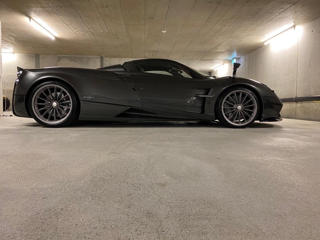 PAGANI Huayra Roadster