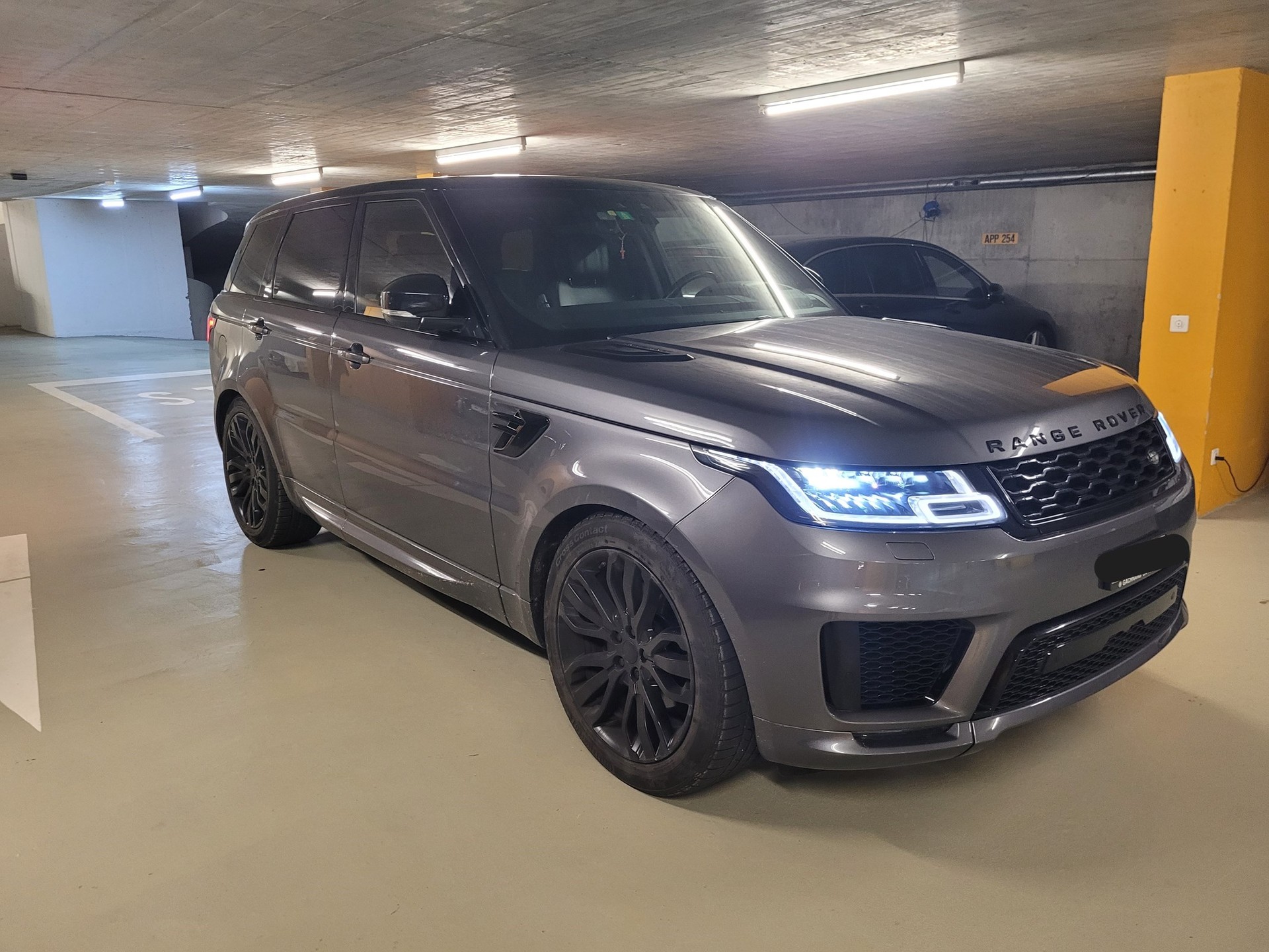 LAND ROVER Range Rover Sport 3.0 SDV6 SE Automatic-image-3