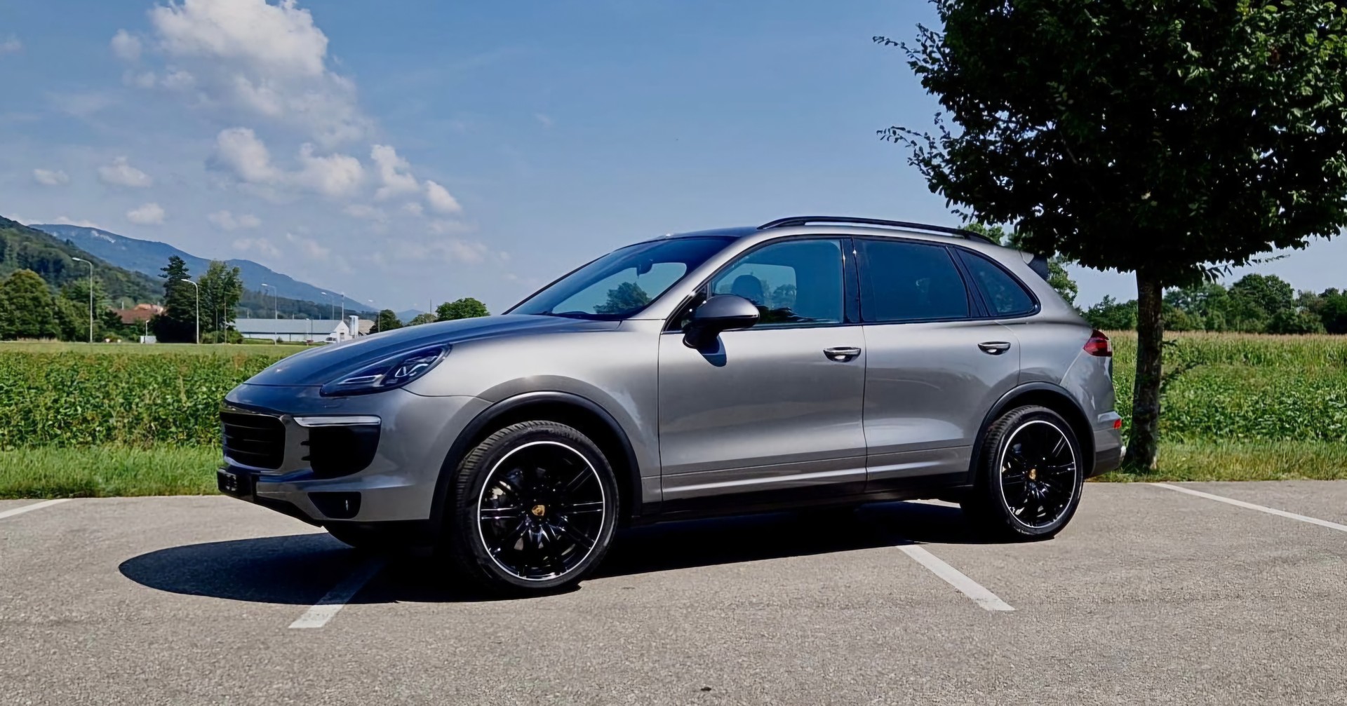 PORSCHE Cayenne S-image-1