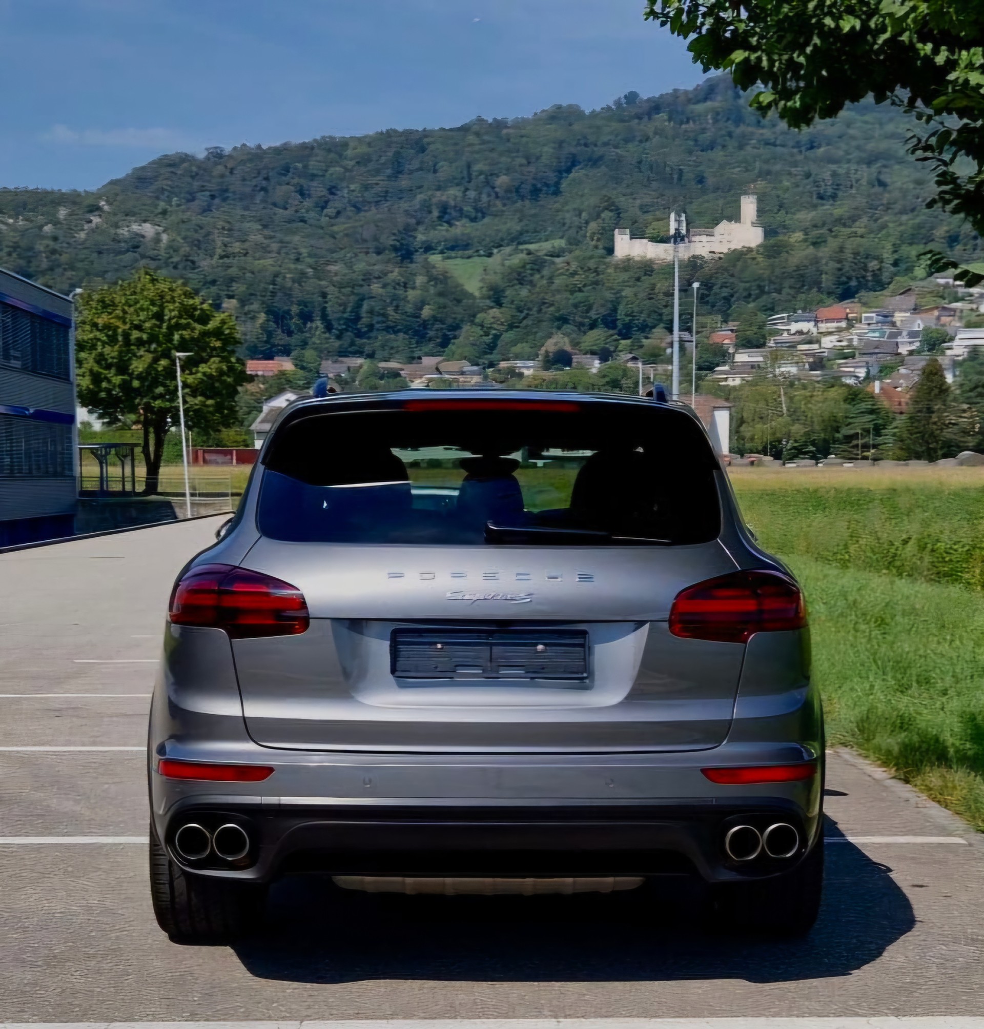 PORSCHE Cayenne S-image-7