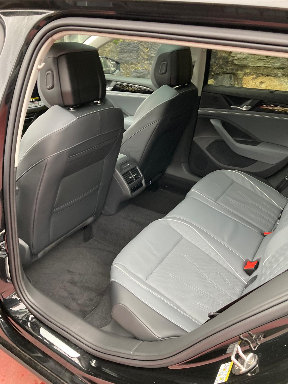 VW Passat Variant 2.0 TDI evo Elegance DSG-image-10