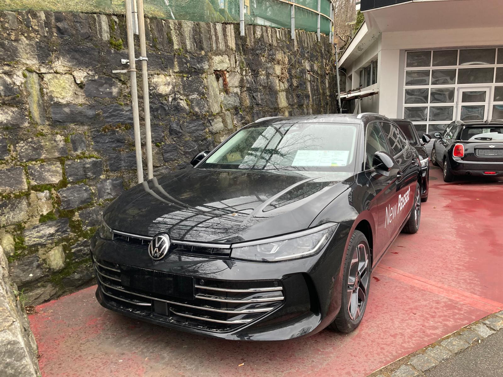 VW Passat Variant 2.0 TDI evo Elegance DSG-image-0