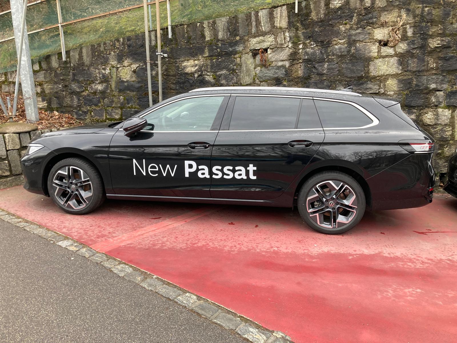 VW Passat Variant 2.0 TDI evo Elegance DSG-image-1