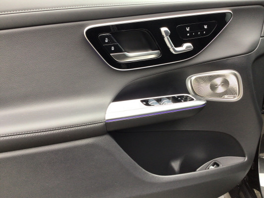 MERCEDES-BENZ GLC 300 4Matic 9G-Tronic-image-12