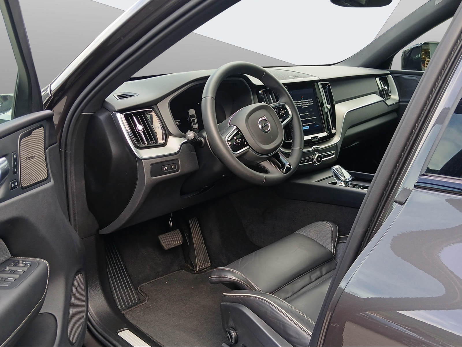 VOLVO XC60 2.0 T6 TE Plus Dark eAWD-image-10