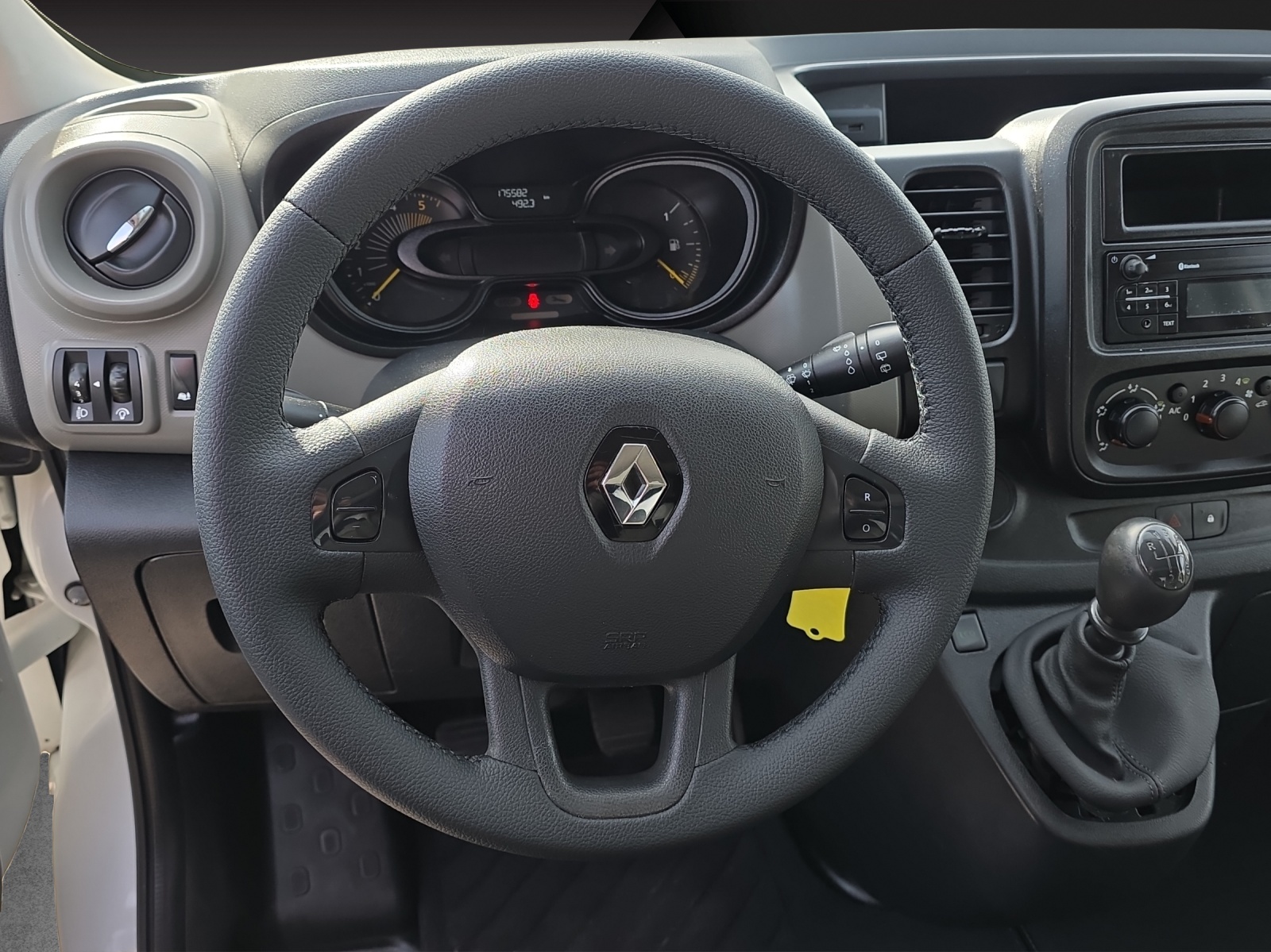 RENAULT Trafic 1.6 dCi 115 2.9t Business L2H1-image-8