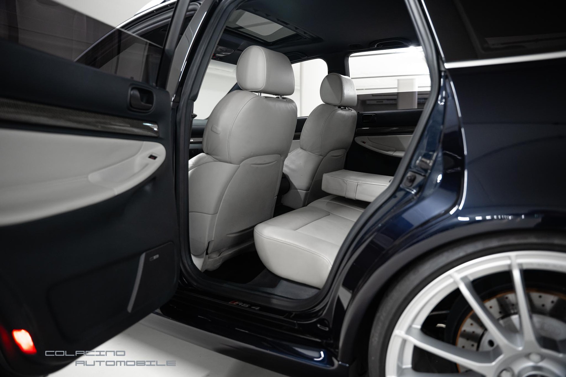 AUDI RS4-image-15