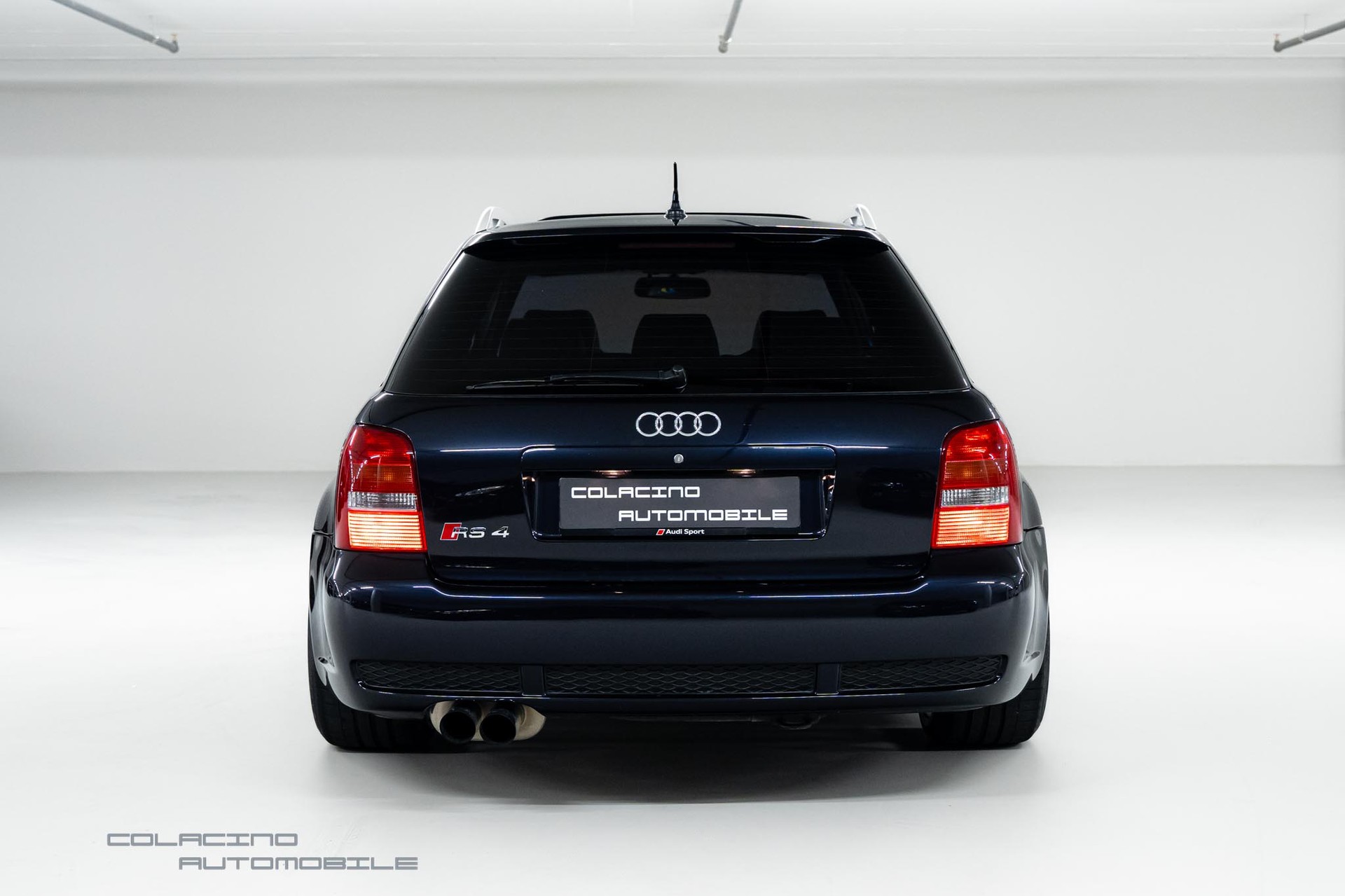 AUDI RS4-image-6