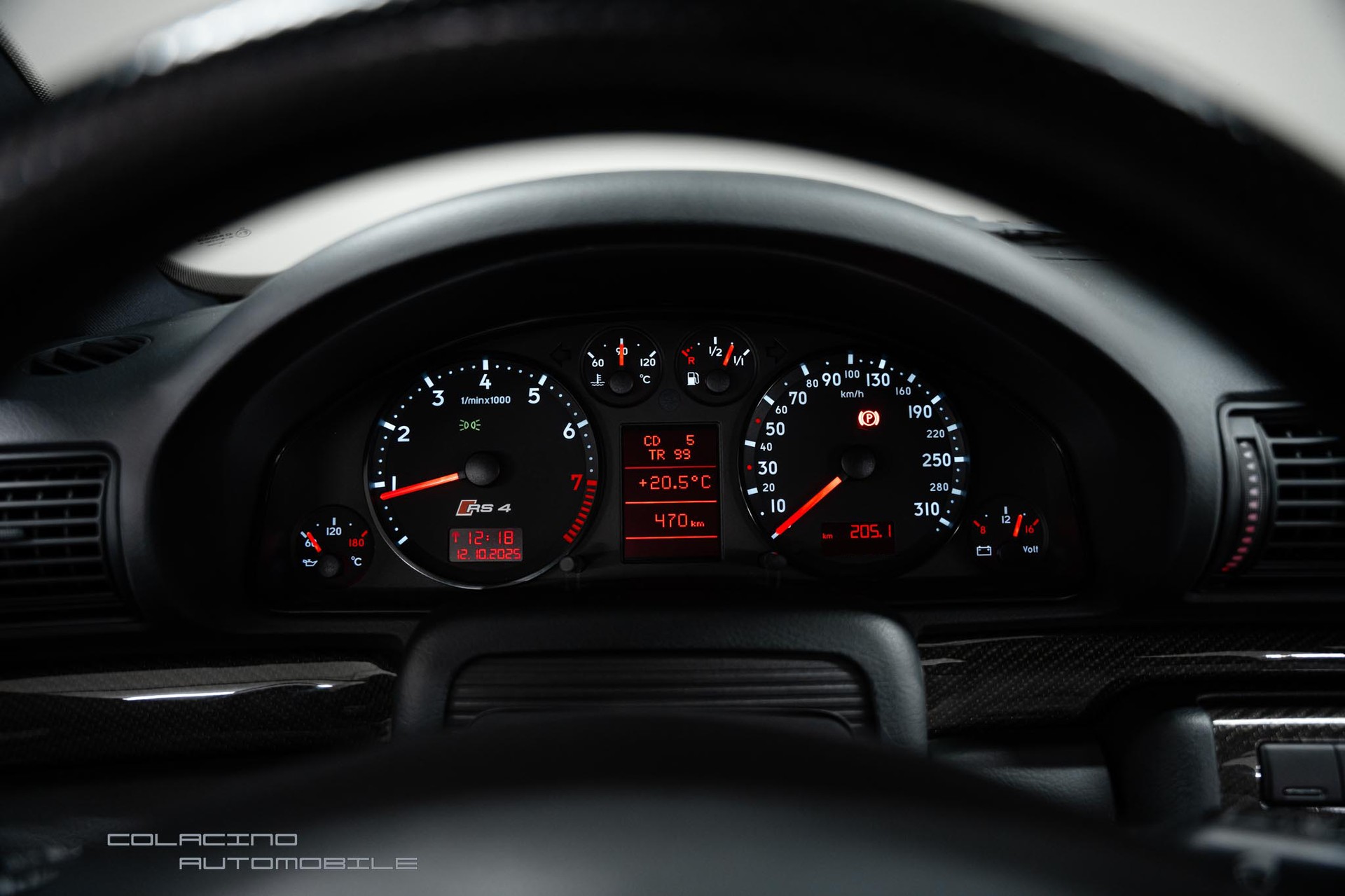 AUDI RS4-image-22