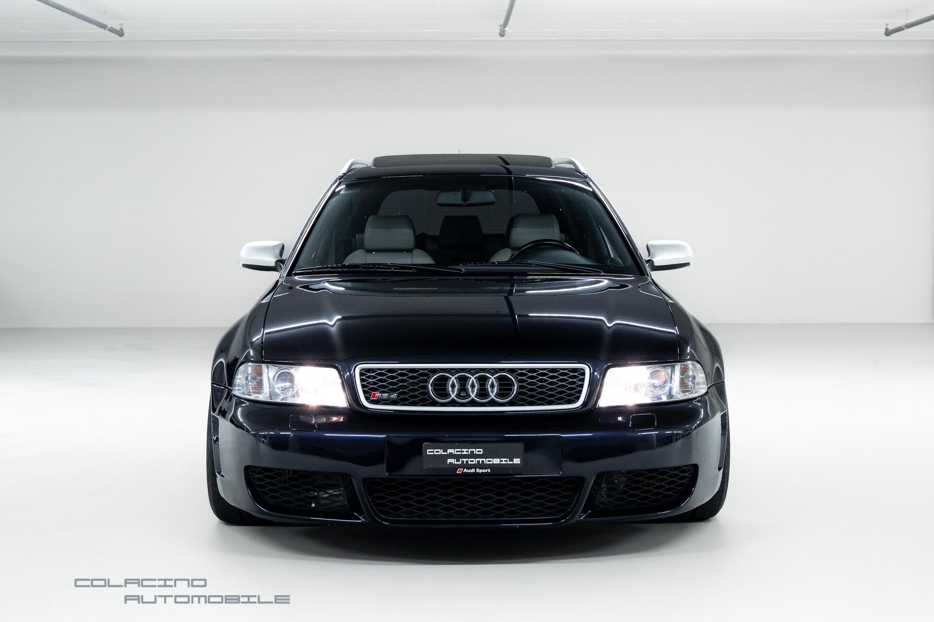 AUDI RS4-image-5