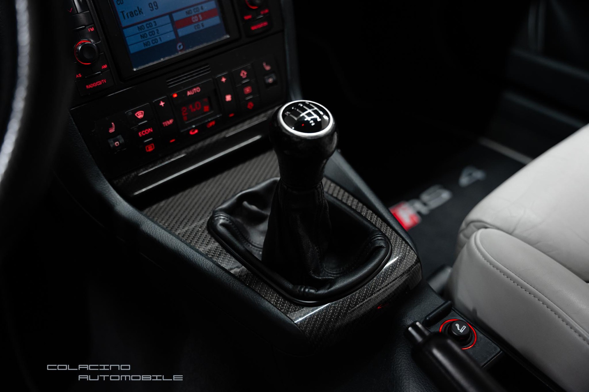 AUDI RS4-image-28