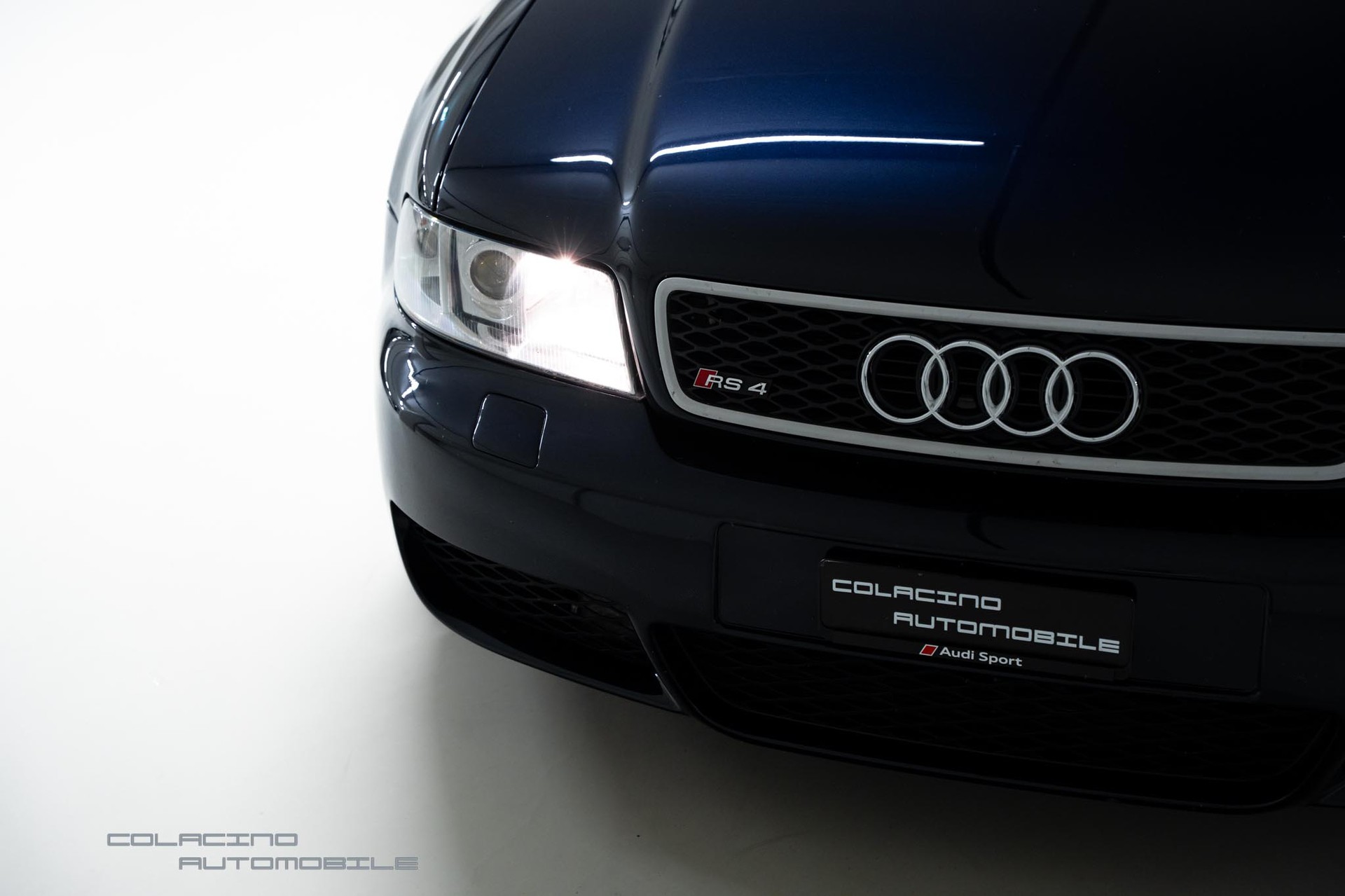AUDI RS4-image-8