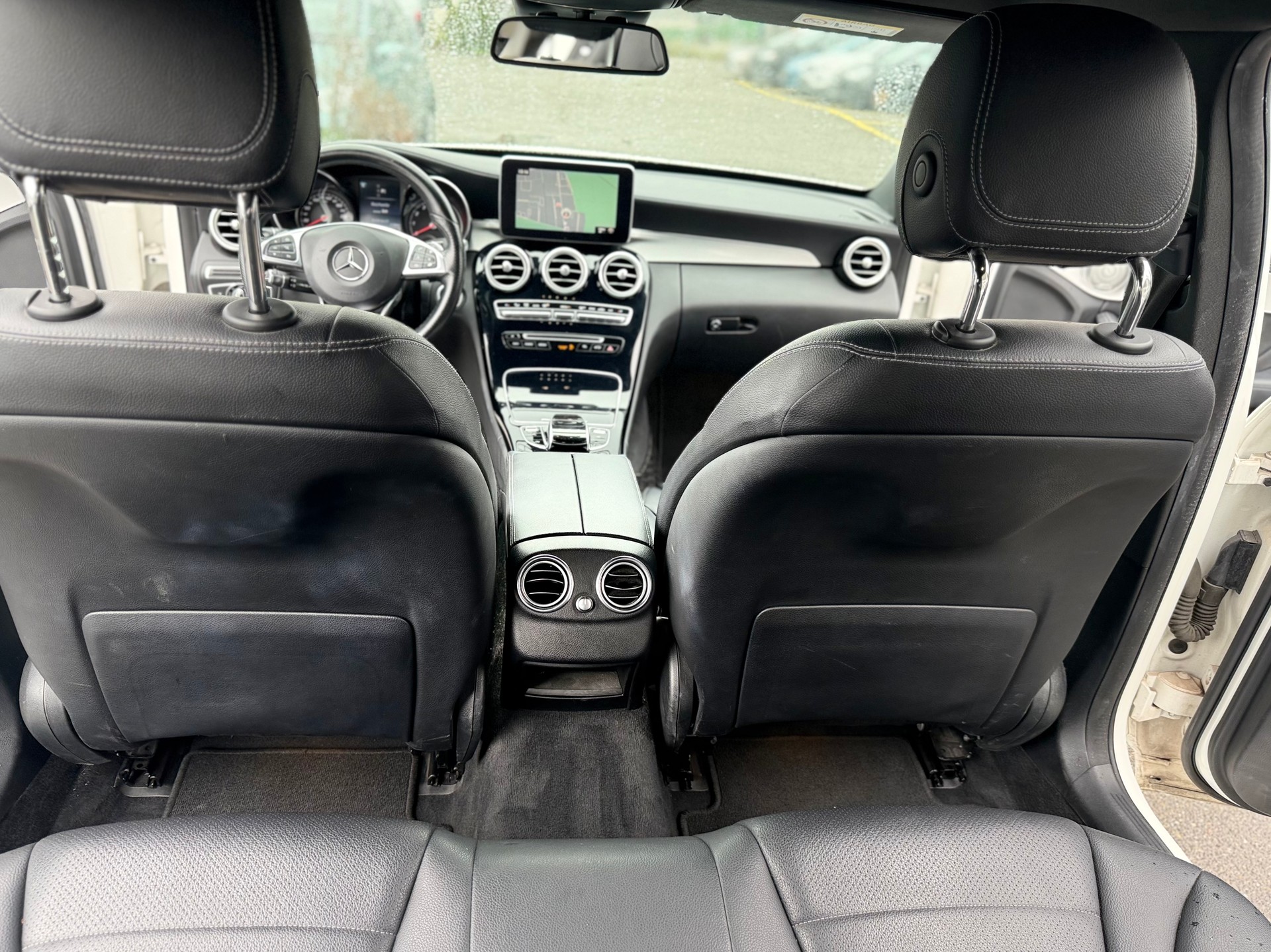 MERCEDES-BENZ C 180 AMG Line 7G-Tronic-image-4
