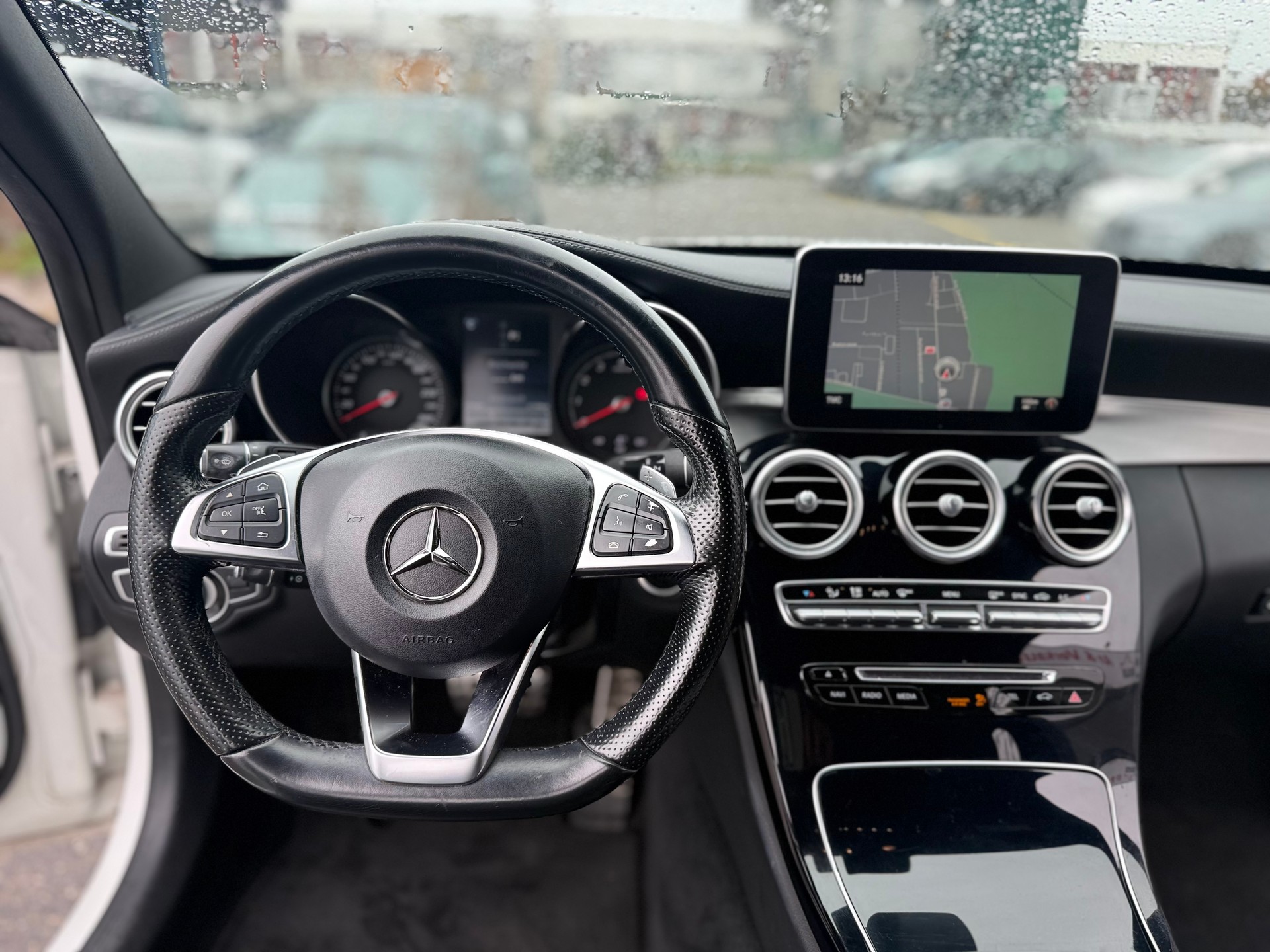 MERCEDES-BENZ C 180 AMG Line 7G-Tronic-image-2