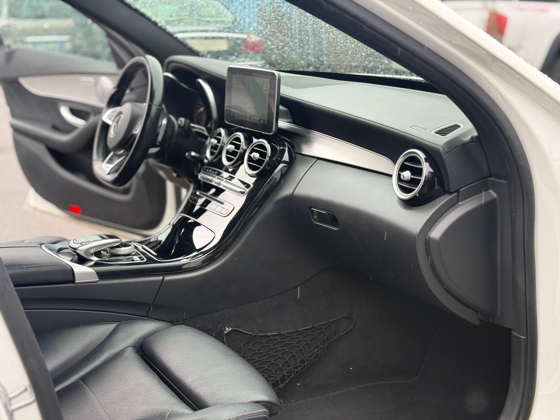 MERCEDES-BENZ C 180 AMG Line 7G-Tronic-image-6
