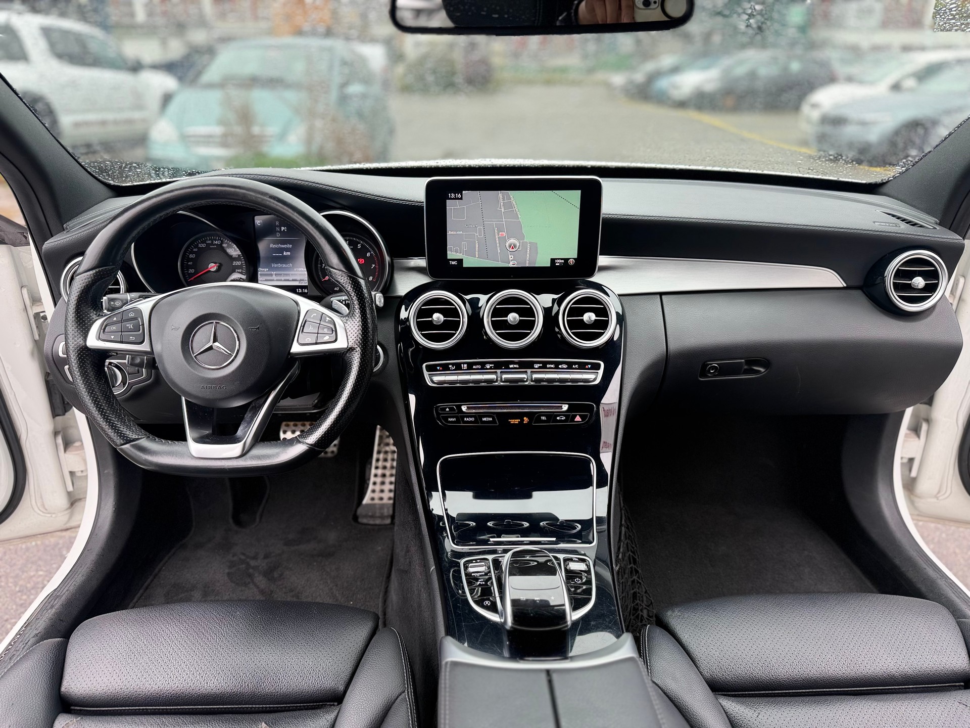 MERCEDES-BENZ C 180 AMG Line 7G-Tronic-image-3