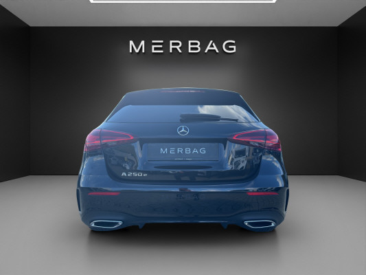 MERCEDES-BENZ A 250 e EQ Star 8G-DCT-image-4