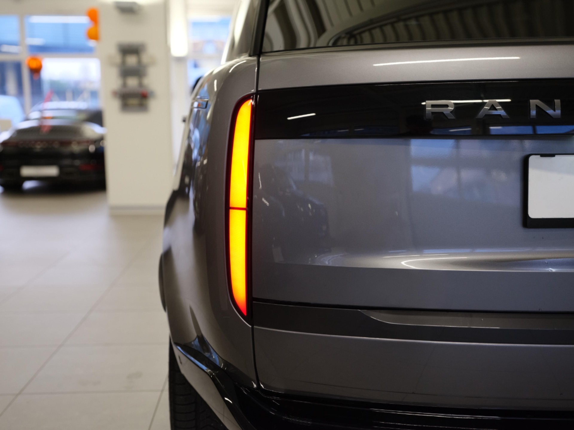 LAND ROVER Range Rover P510e Si6 PHEV Autobiography Automatic *Pack Klima* *Pack Shadow* *Panoramadach*-image-12