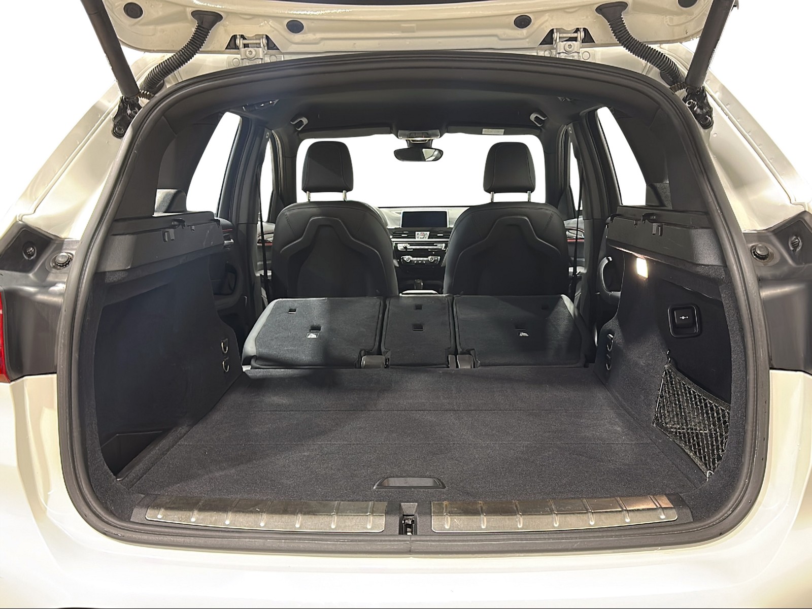 BMW X1 xDrive 20d Sport Line Steptronic-image-25