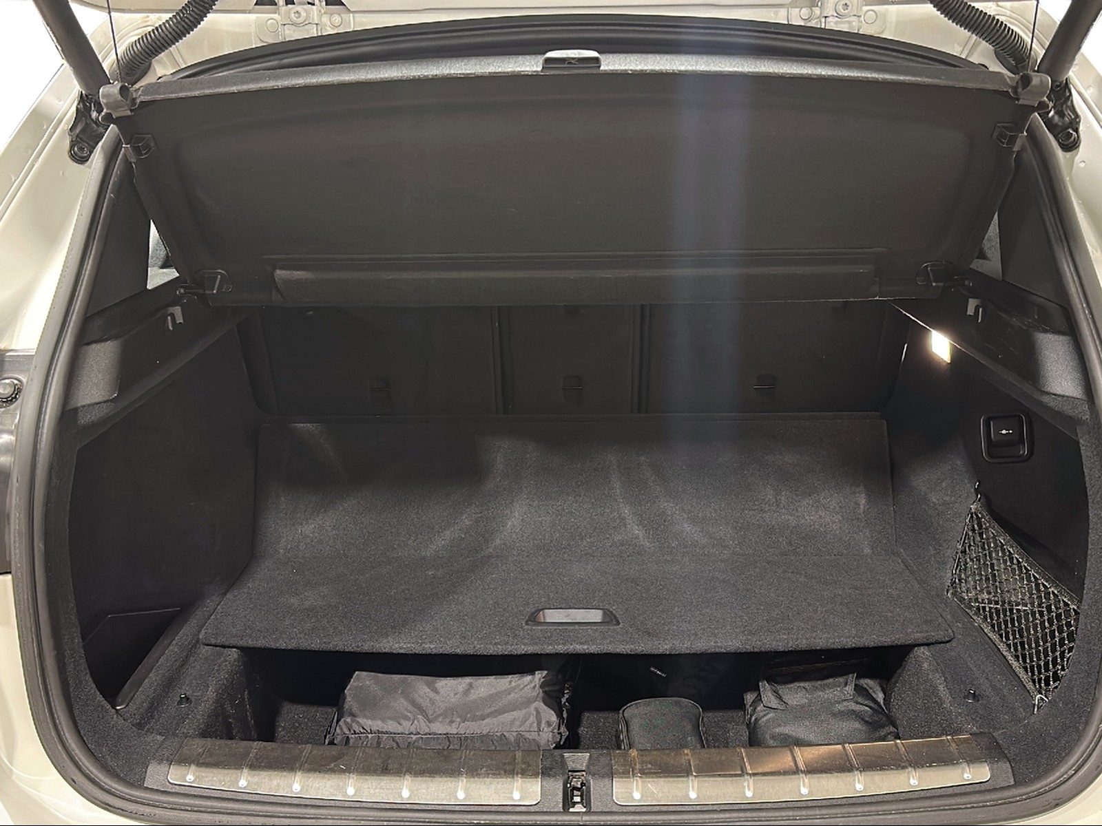 BMW X1 xDrive 20d Sport Line Steptronic-image-24