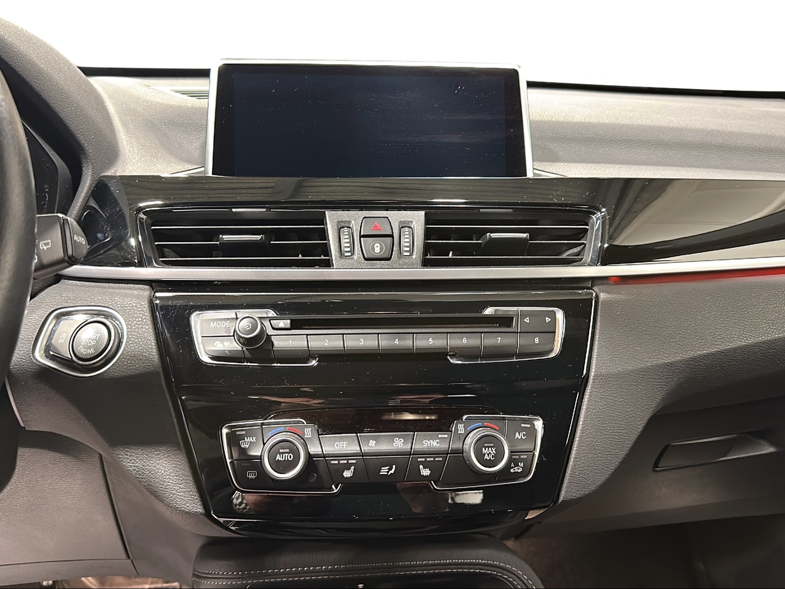 BMW X1 xDrive 20d Sport Line Steptronic-image-12