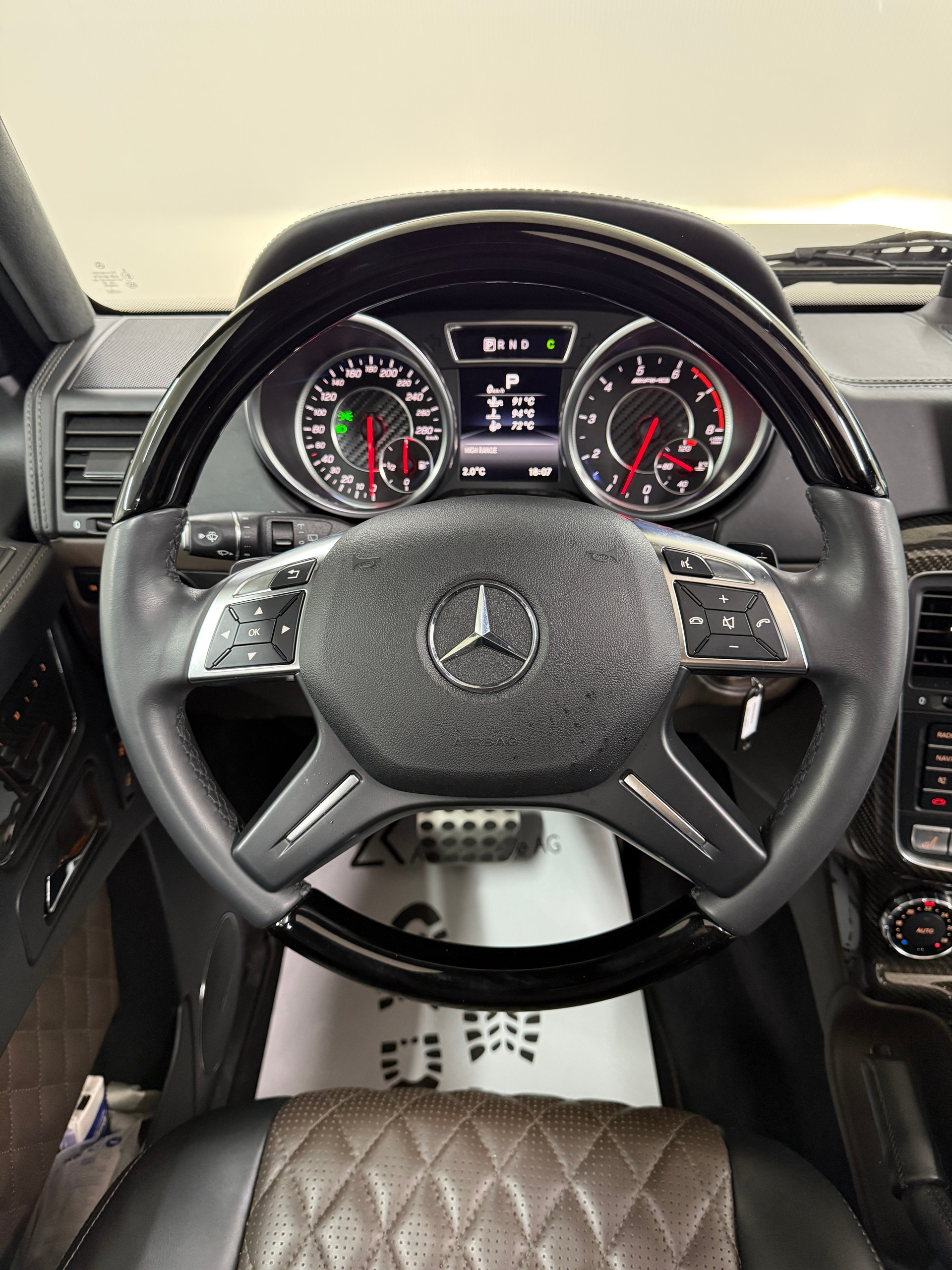 MERCEDES-BENZ G 63 AMG Exclusive Edition Monza grau magno Speedsh. Plus 7G-Tronic-image-12