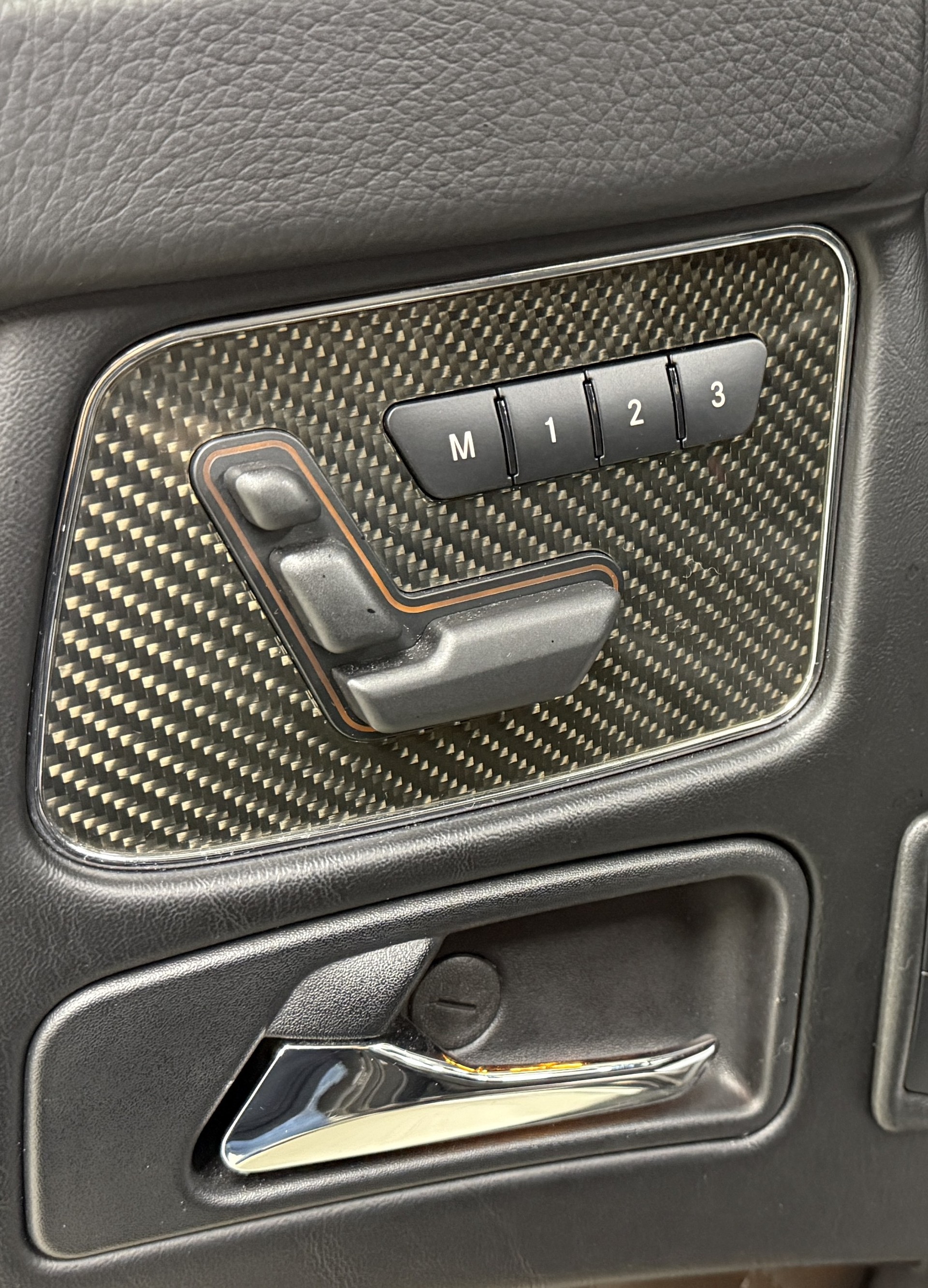 MERCEDES-BENZ G 63 AMG Exclusive Edition Monza grau magno Speedsh. Plus 7G-Tronic-image-15