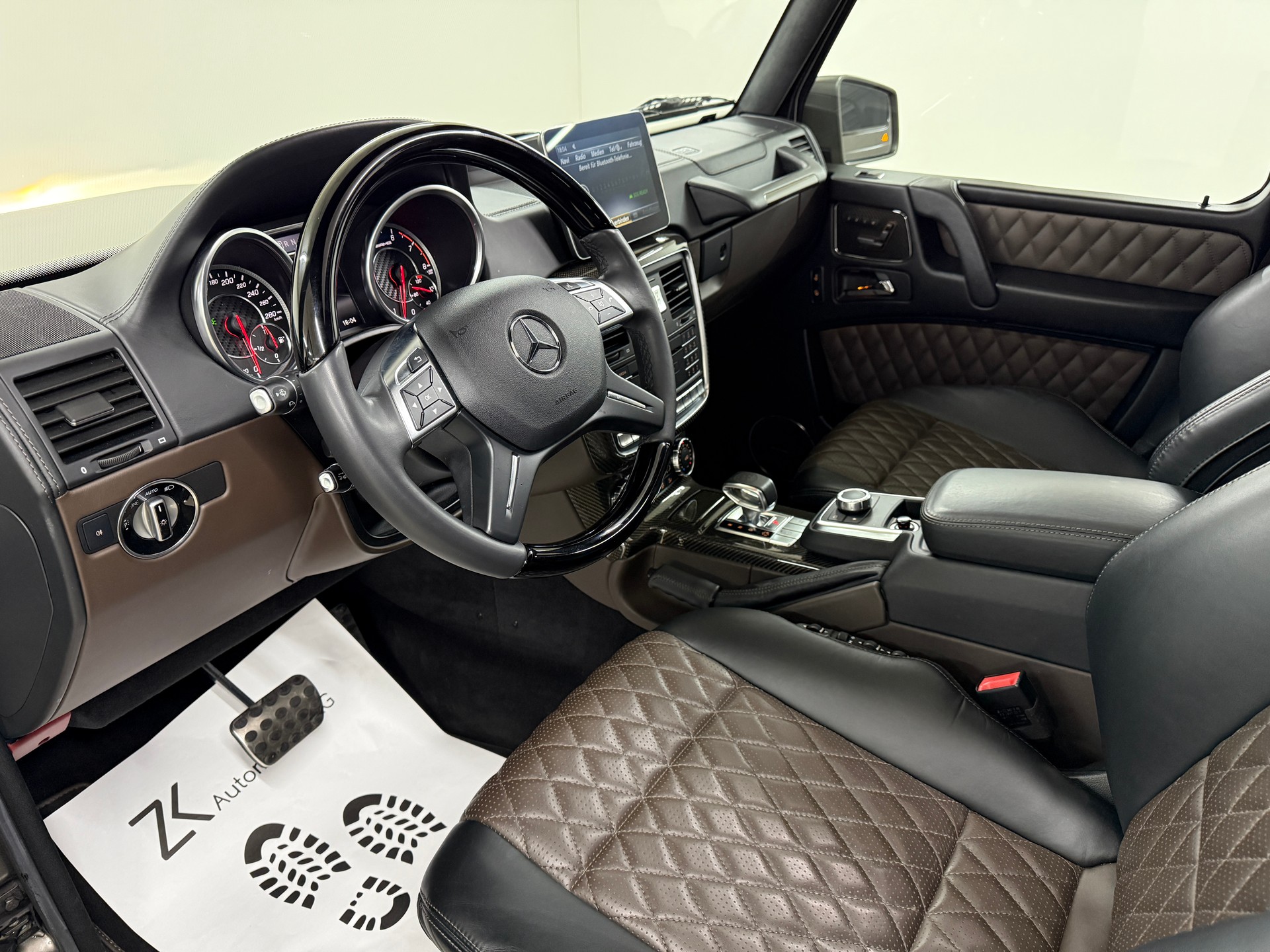 MERCEDES-BENZ G 63 AMG Exclusive Edition Monza grau magno Speedsh. Plus 7G-Tronic-image-6