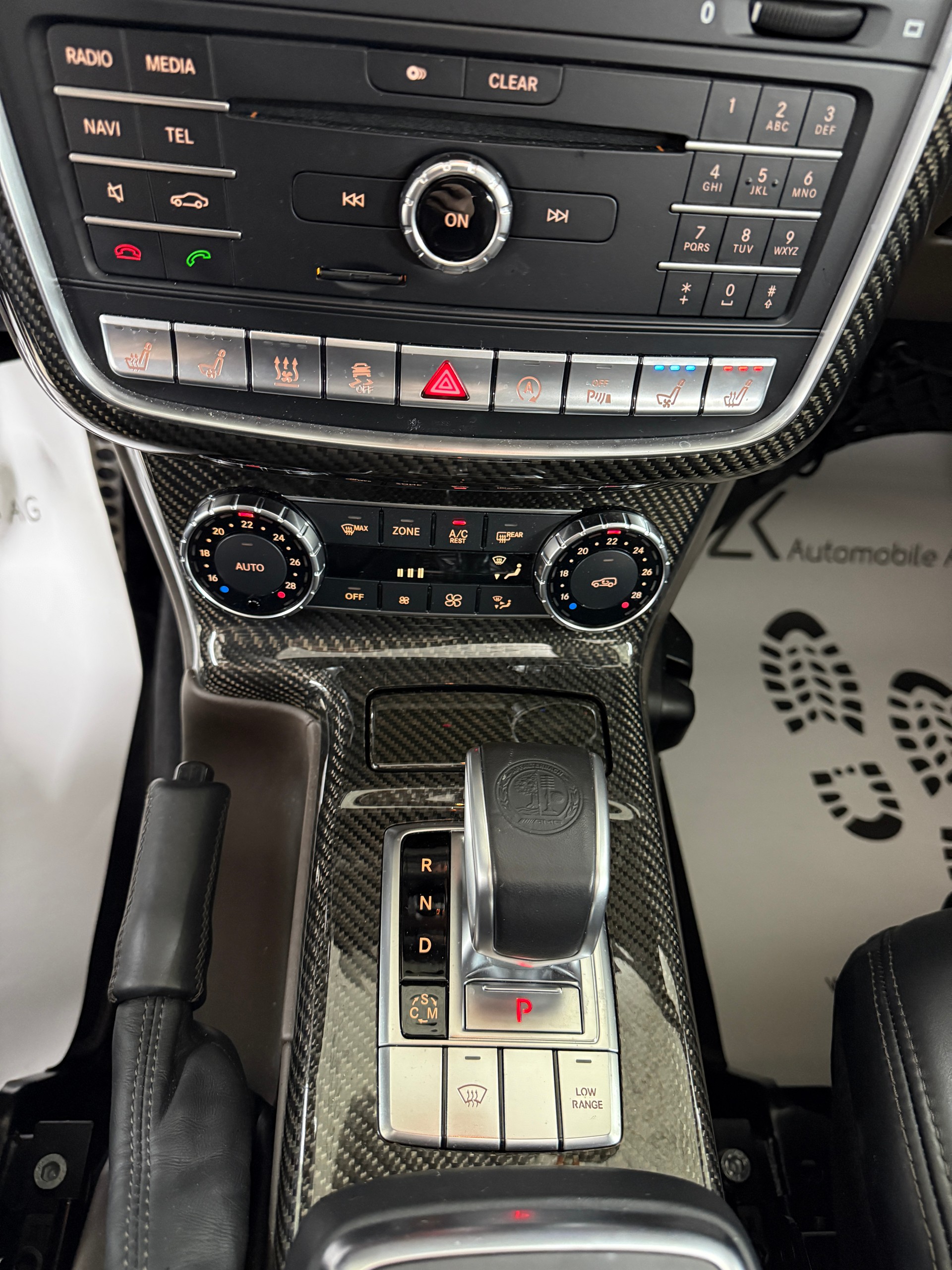 MERCEDES-BENZ G 63 AMG Exclusive Edition Monza grau magno Speedsh. Plus 7G-Tronic-image-14