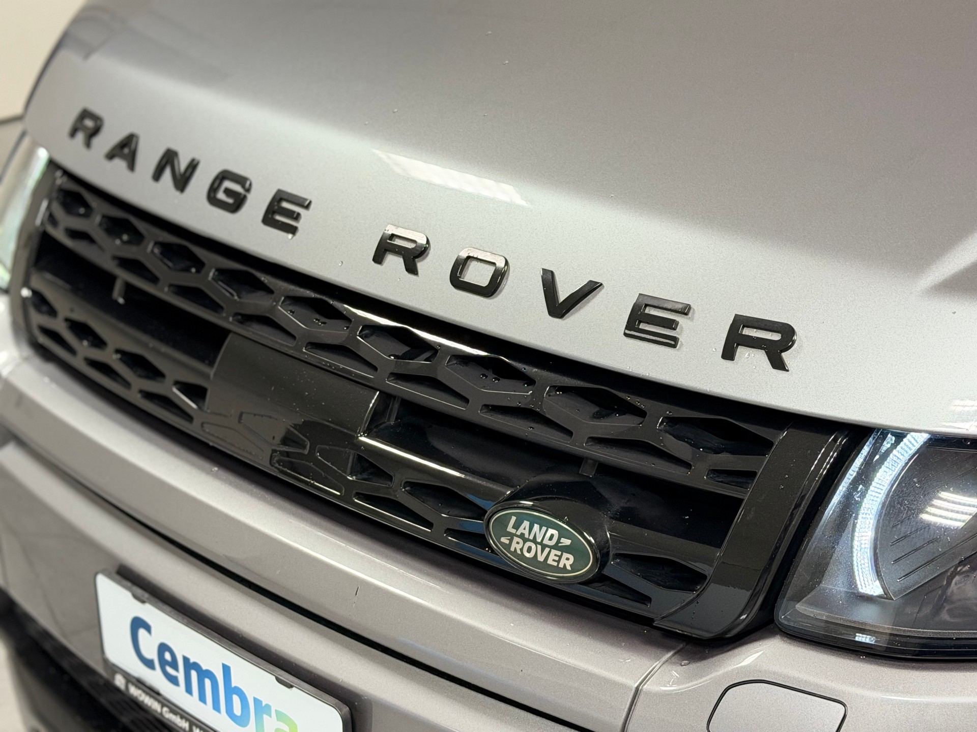 LAND ROVER Range Rover Evoque 2.0 Si4 Dynamic AT9-image-6