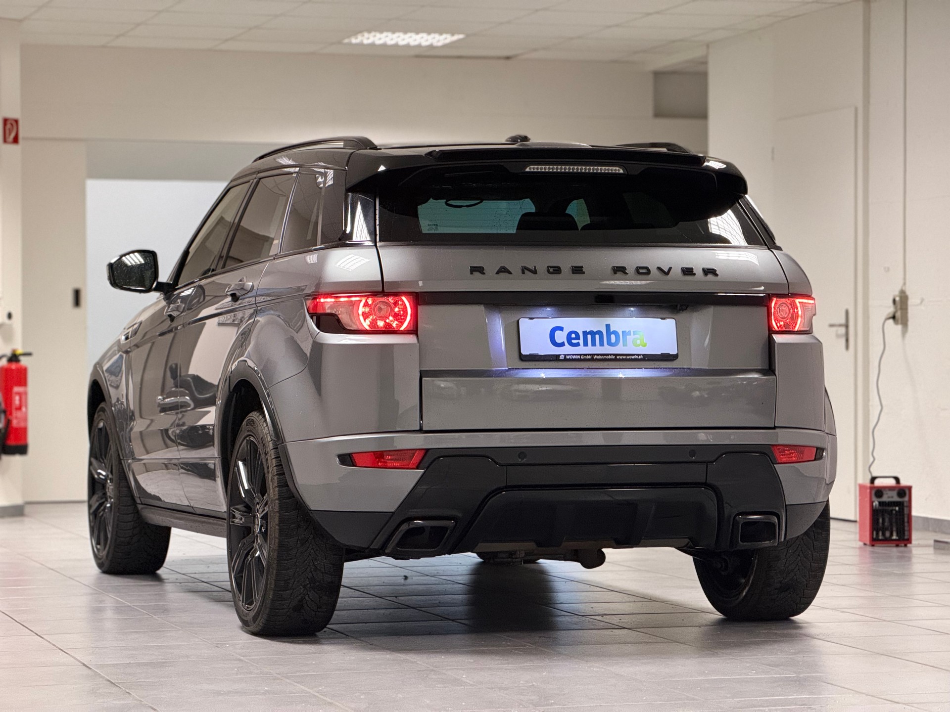 LAND ROVER Range Rover Evoque 2.0 Si4 Dynamic AT9-image-9