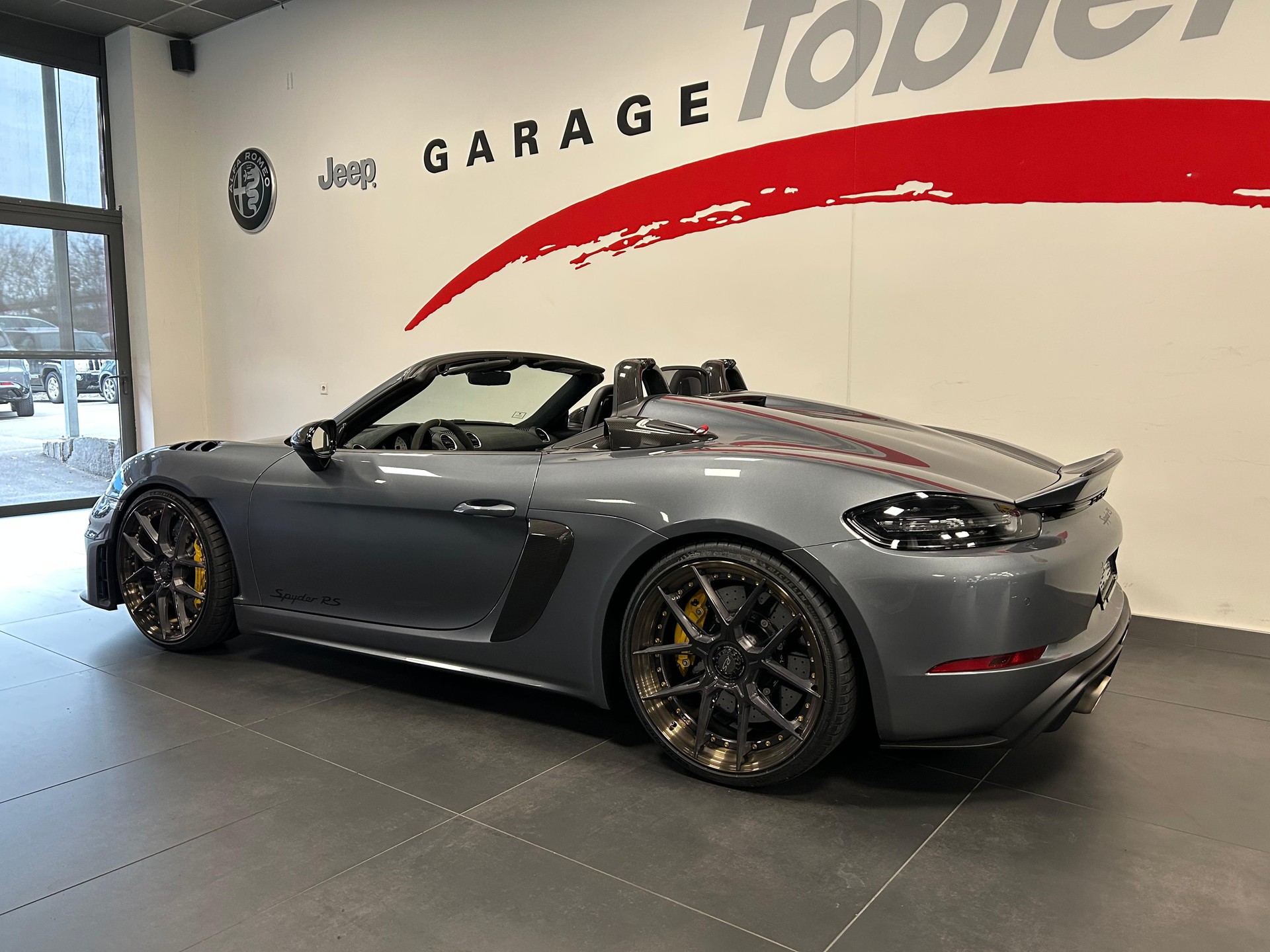 PORSCHE 718 Boxster 4.0 Spyder RS PDK-image-17