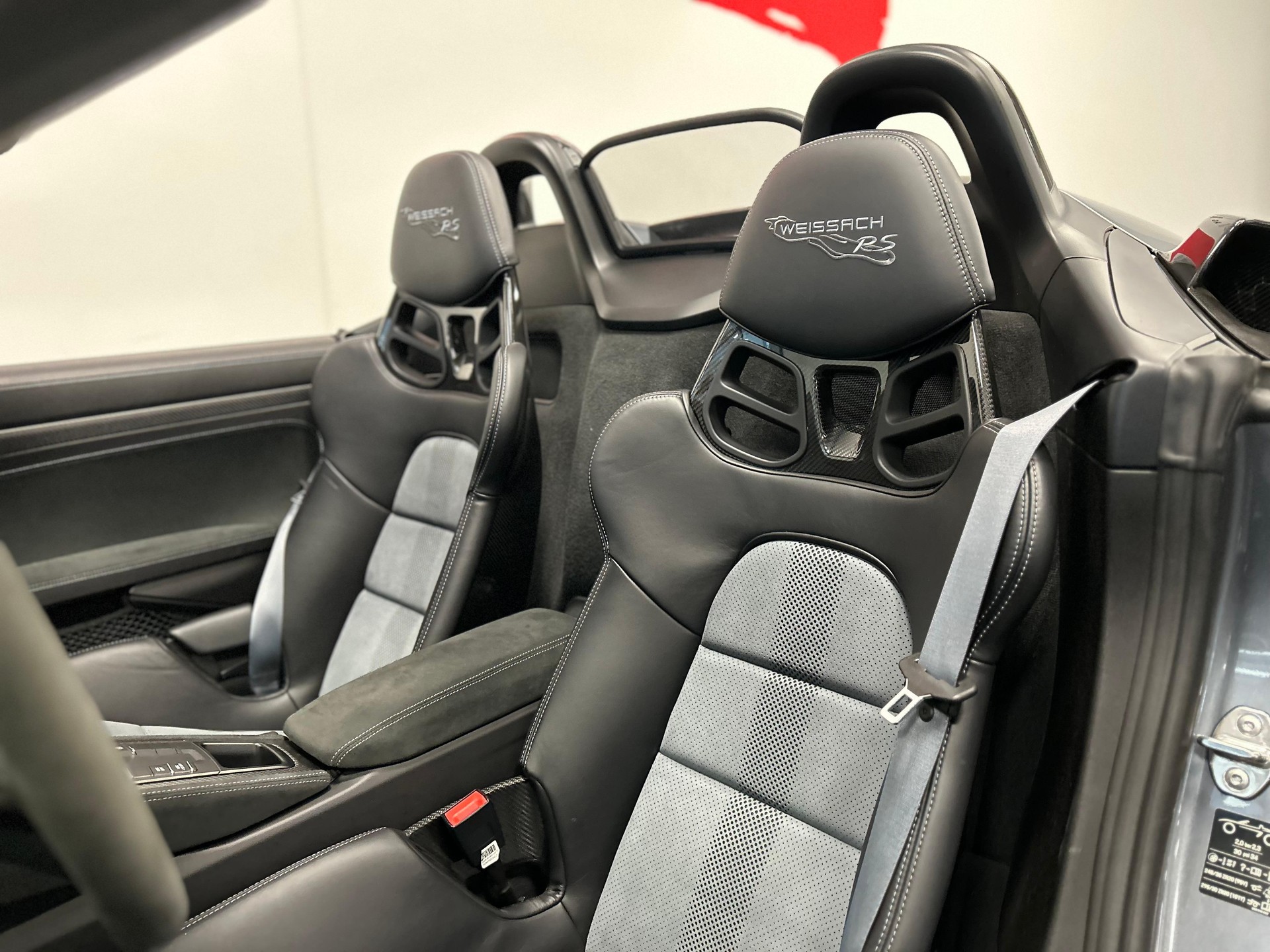 PORSCHE 718 Boxster 4.0 Spyder RS PDK-image-11