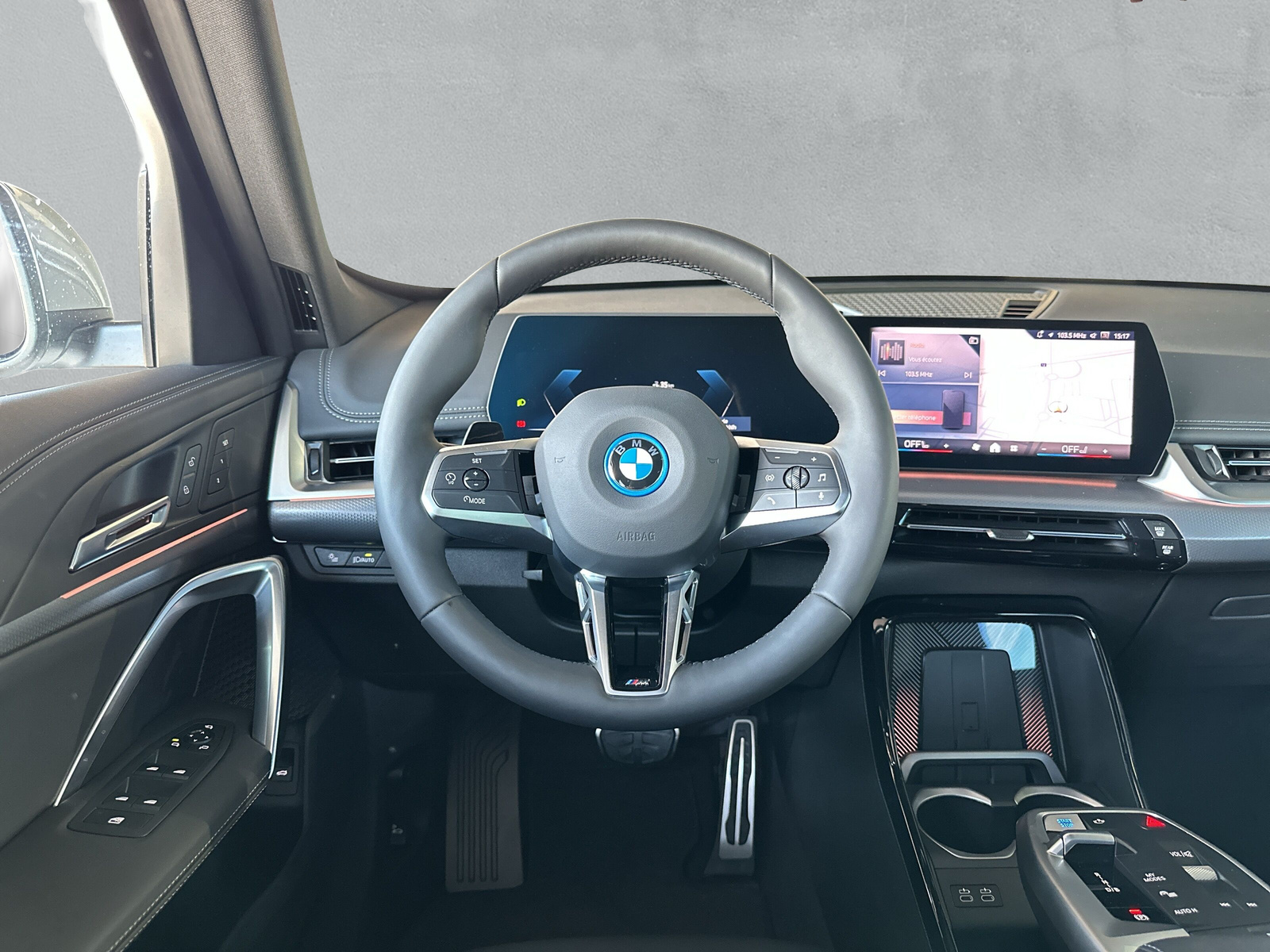 BMW iX1 eDrive 20 Edition M Sport 📍-image-16