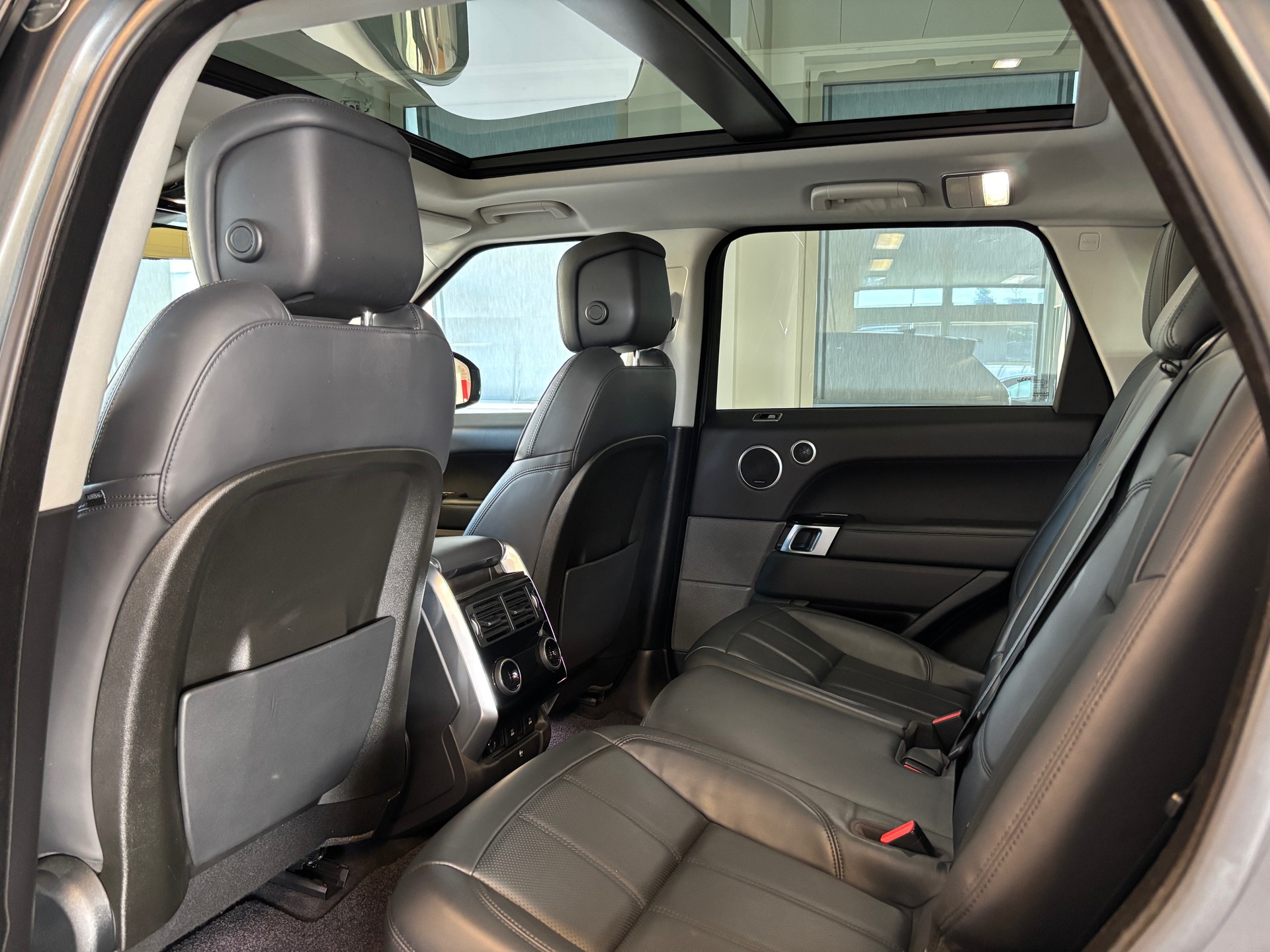 LAND ROVER Range Rover Sport 5.0 V8 S/C HSE Dynamic Automatic-image-12