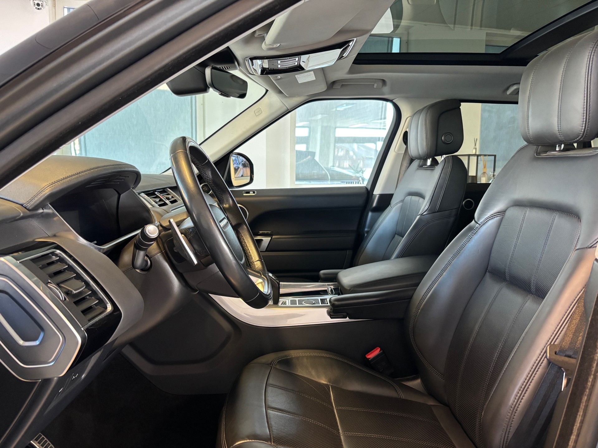 LAND ROVER Range Rover Sport 5.0 V8 S/C HSE Dynamic Automatic-image-7