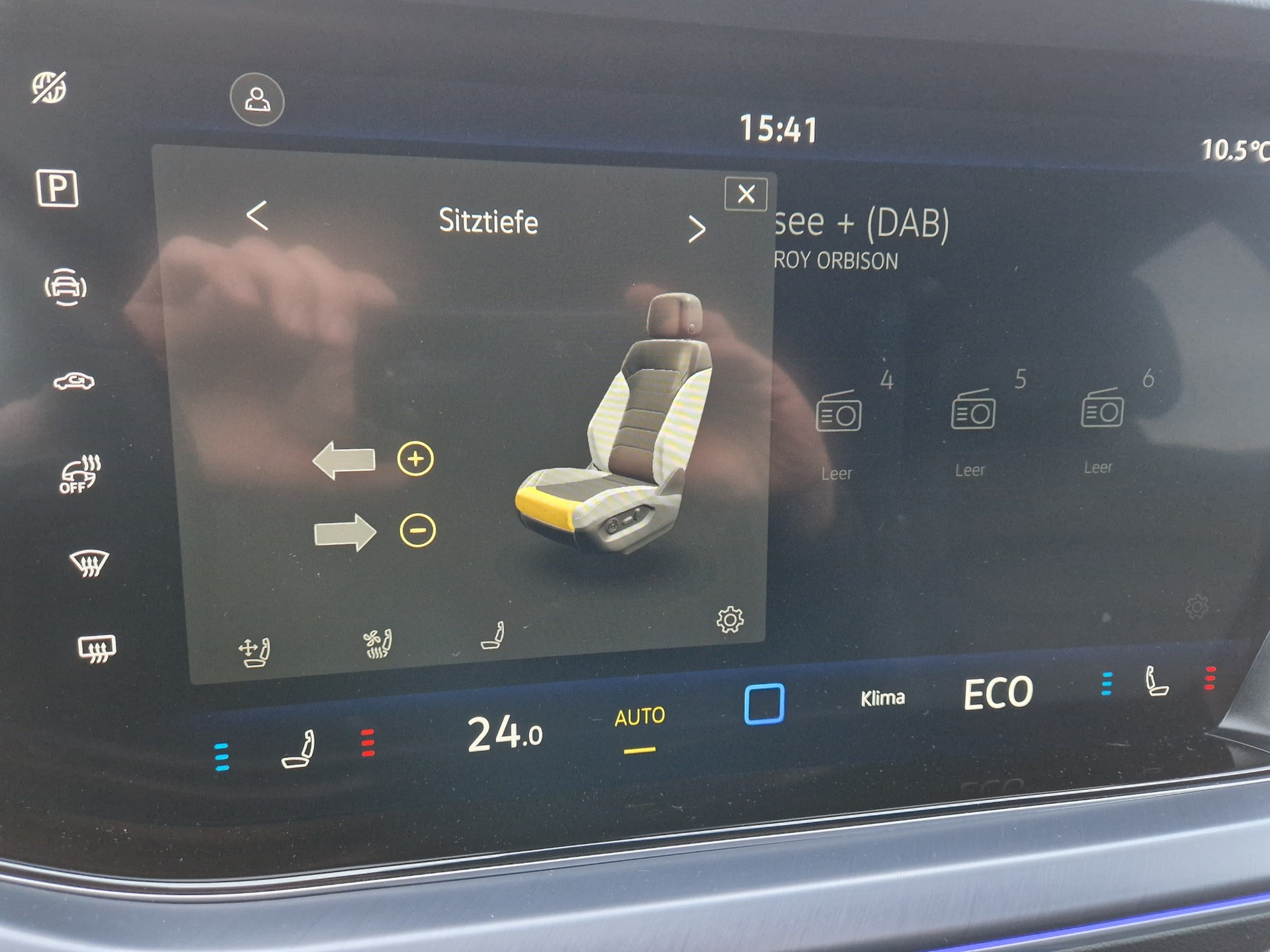 VW Touareg 3.0 TDI R-Line Tiptronic-image-8