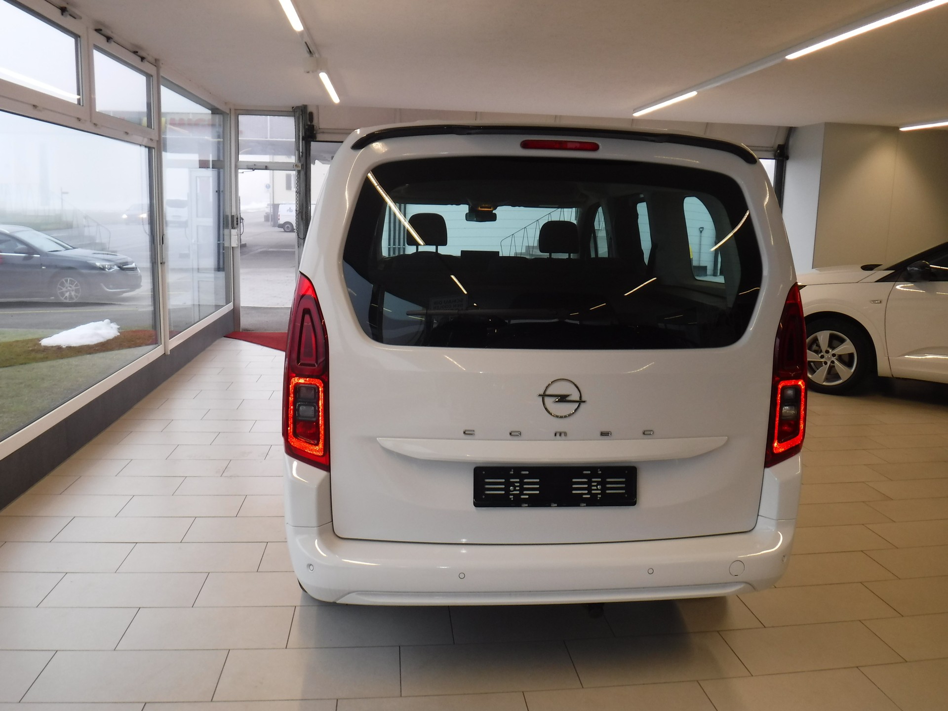 OPEL Combo Life 1.2 Edition-image-2