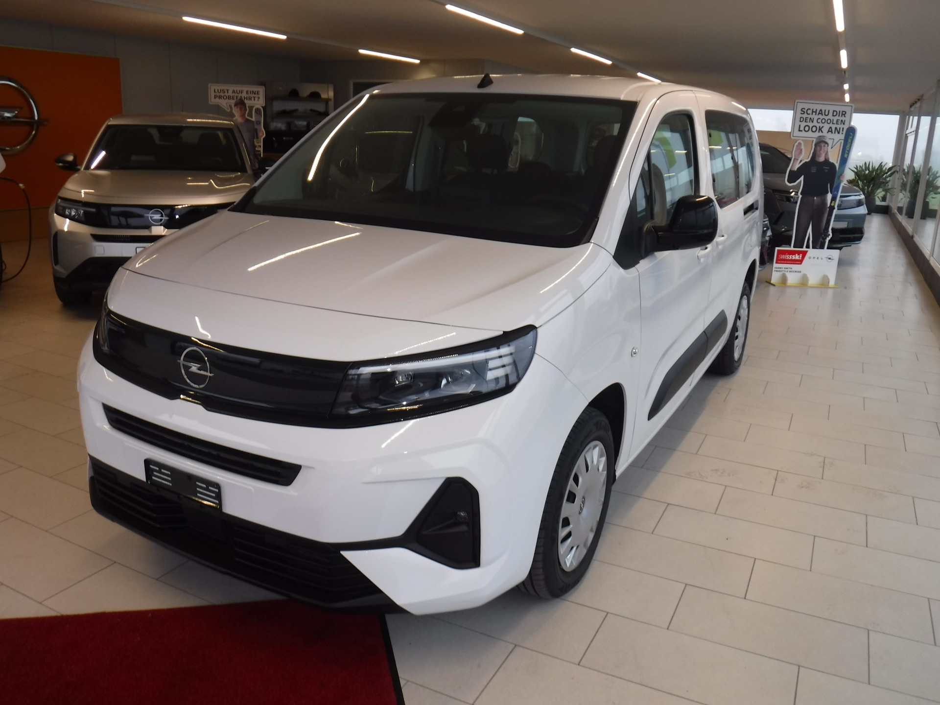 OPEL Combo Life 1.2 Edition-image-0