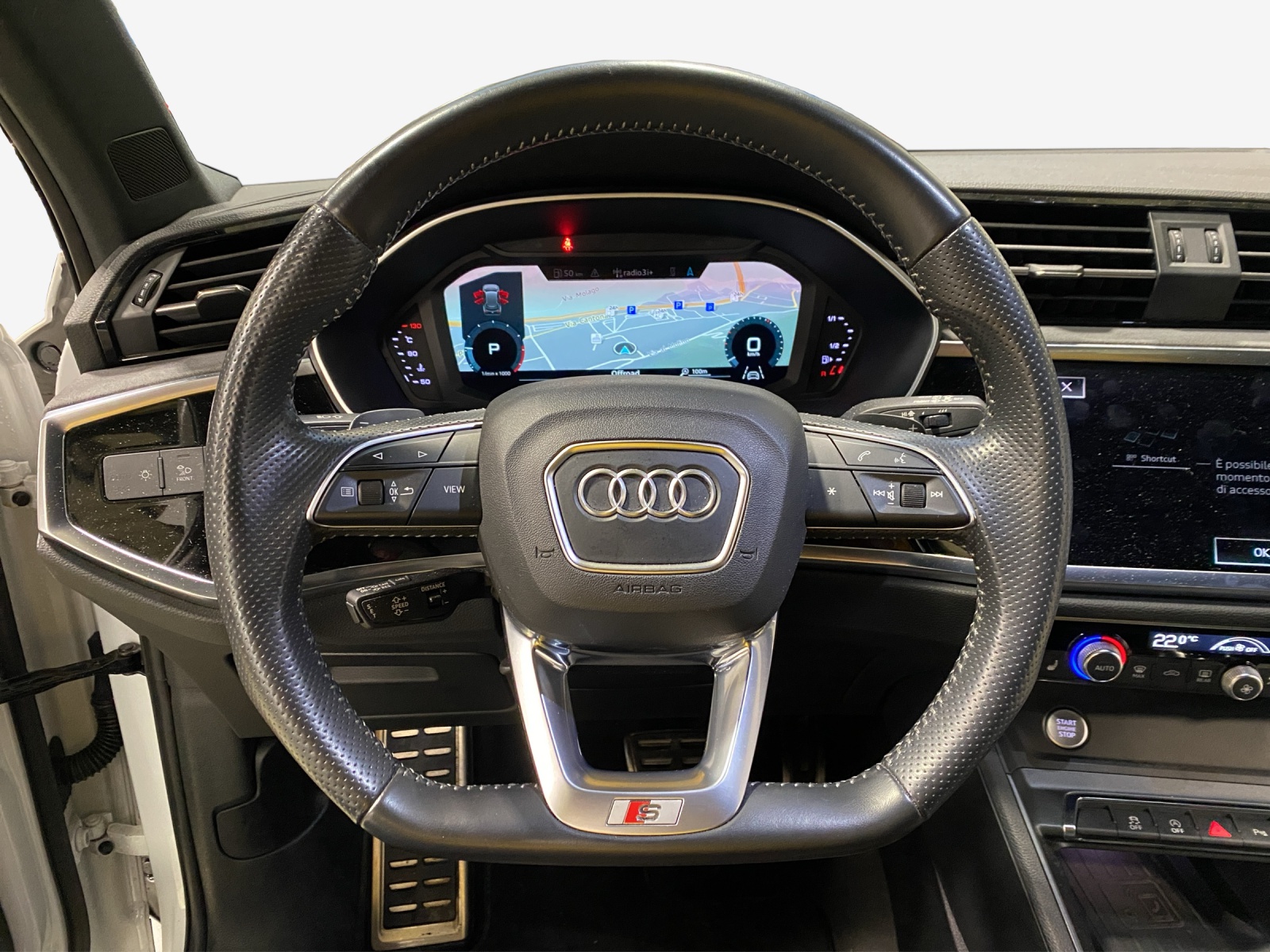 AUDI Q3 40 TFSI S line quattro S-tronic-image-9