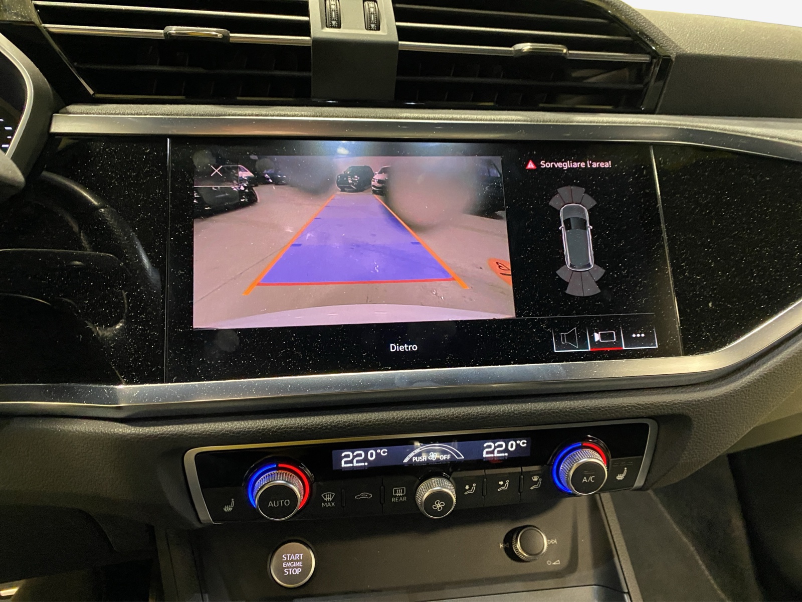 AUDI Q3 40 TFSI S line quattro S-tronic-image-13
