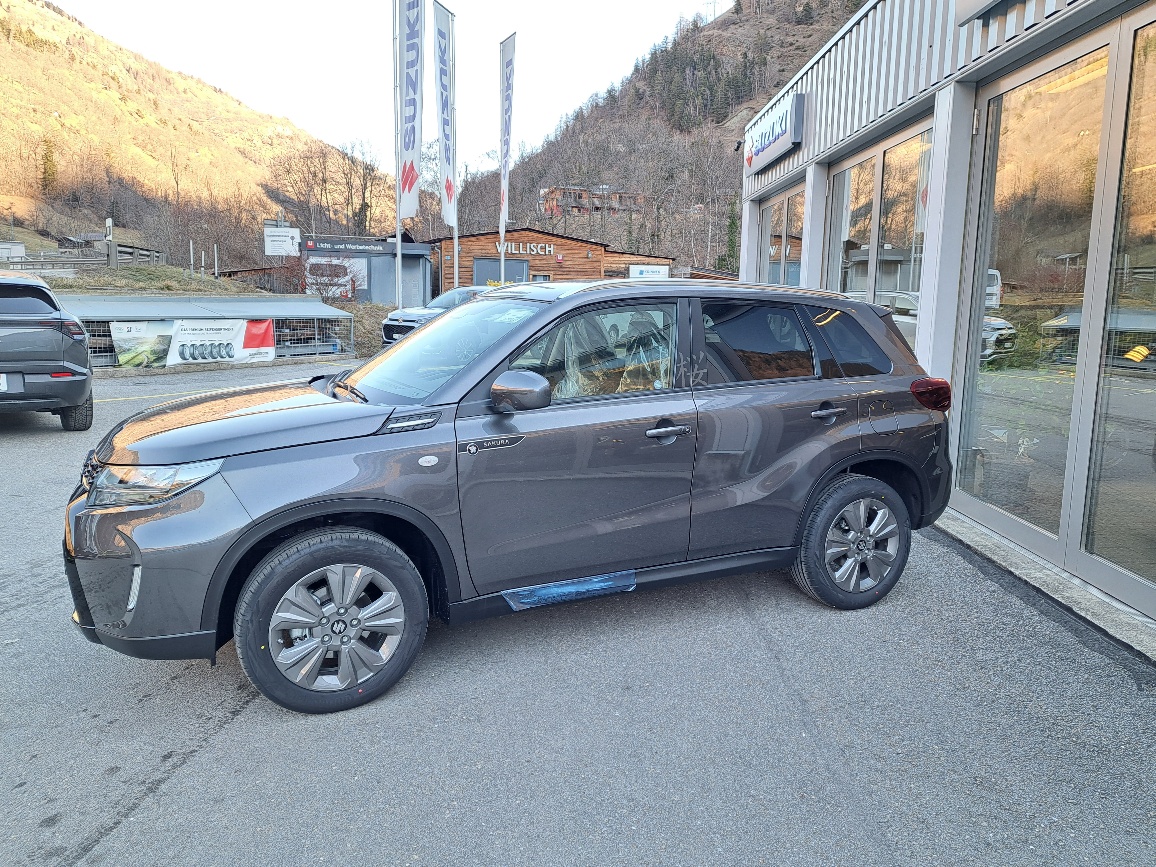 SUZUKI Vitara 1.4 Boosterjet Sakura 4x4 Hybrid Automatic-image-2