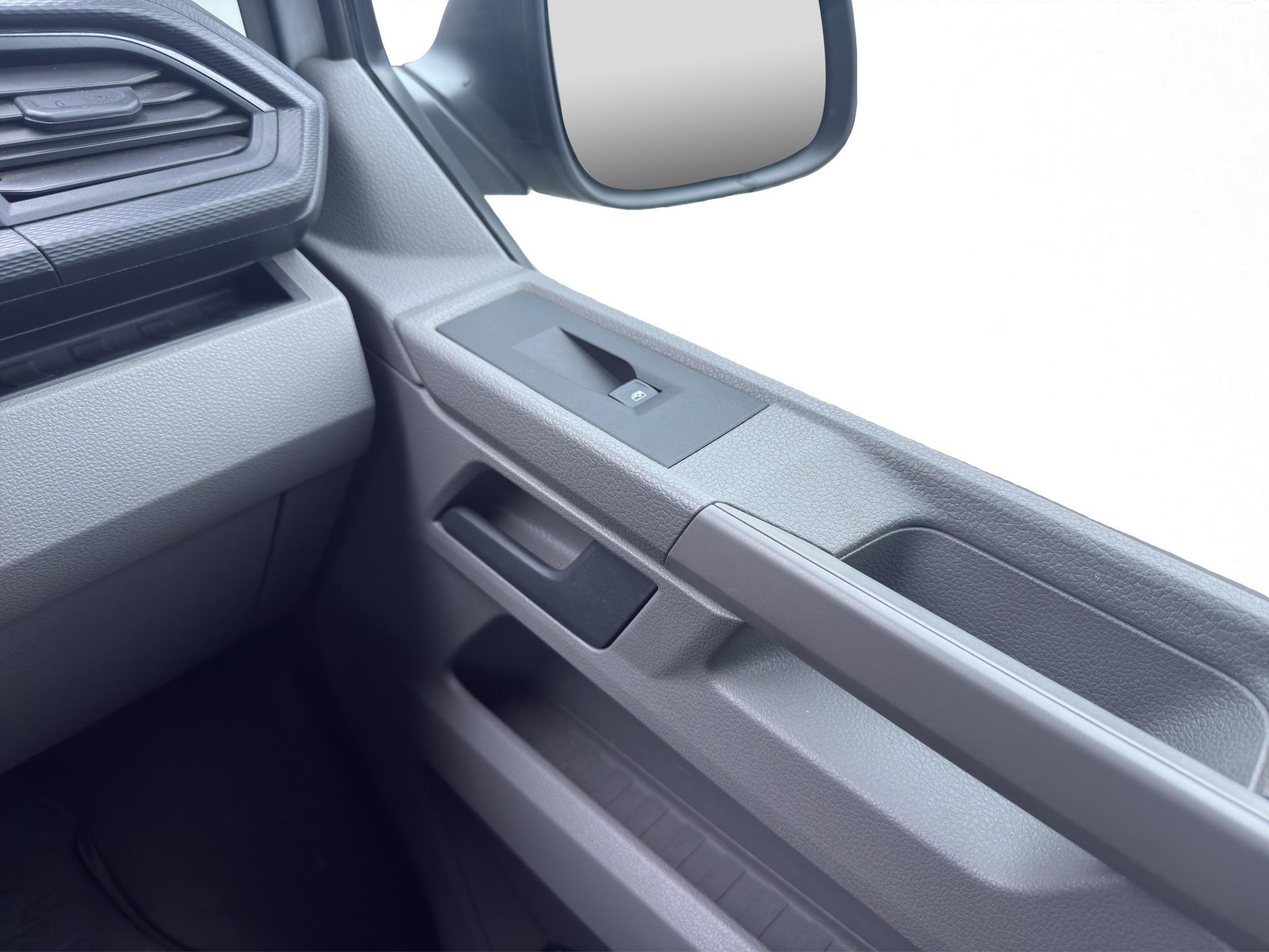 VW T6.1 Kaw. 3000 2.0 TDI 150-image-18
