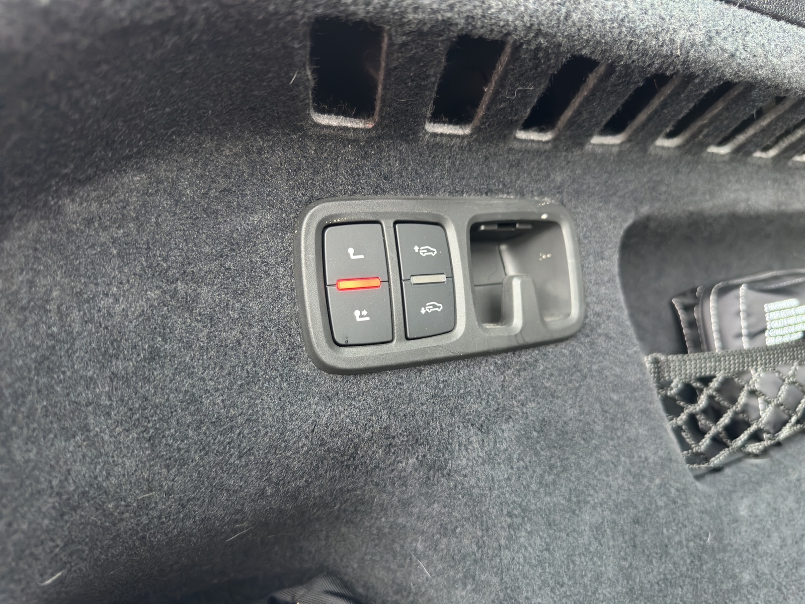 AUDI Q8 50 TDI quattro tiptronic-image-19