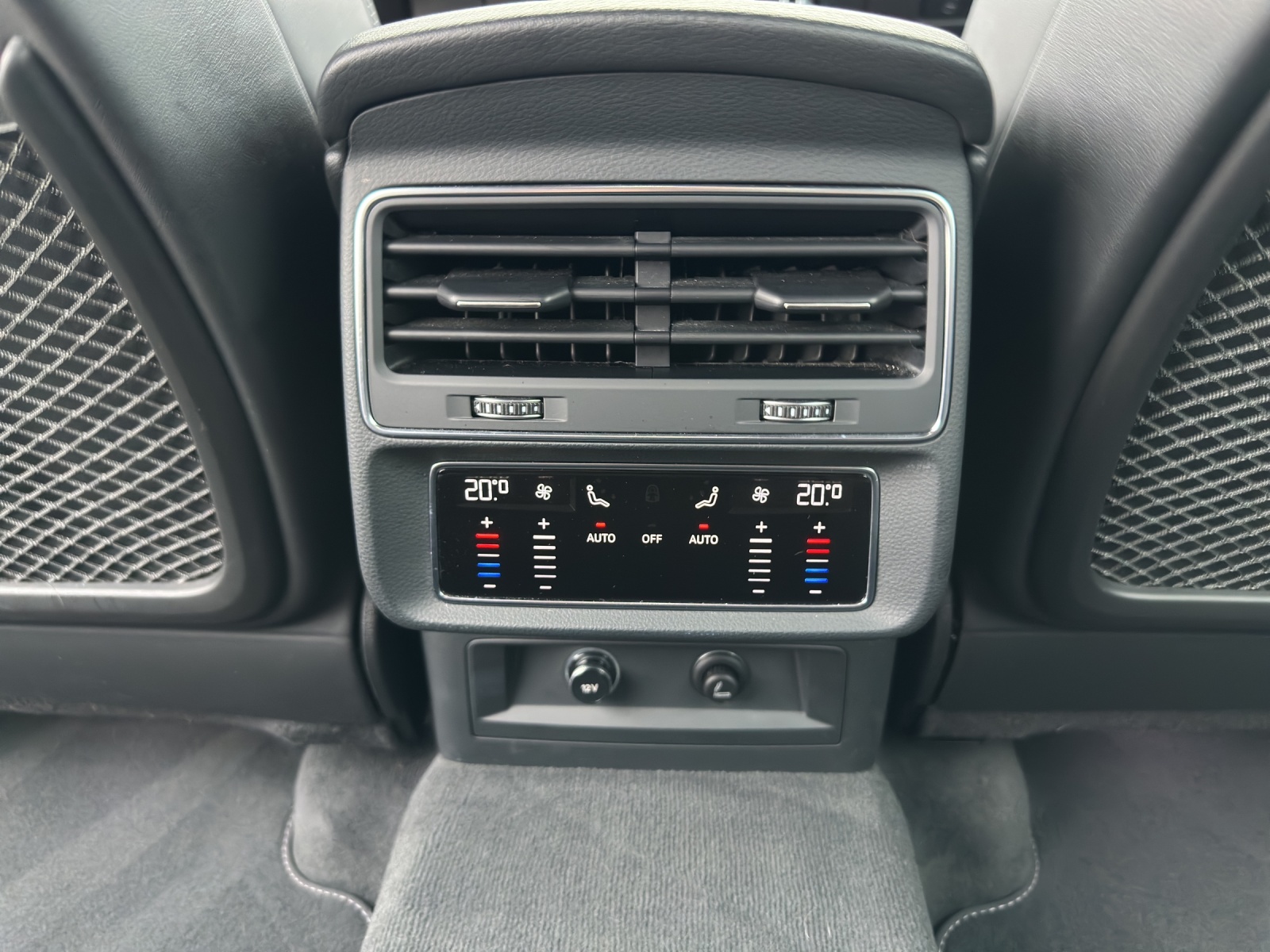 AUDI Q8 50 TDI quattro tiptronic-image-18