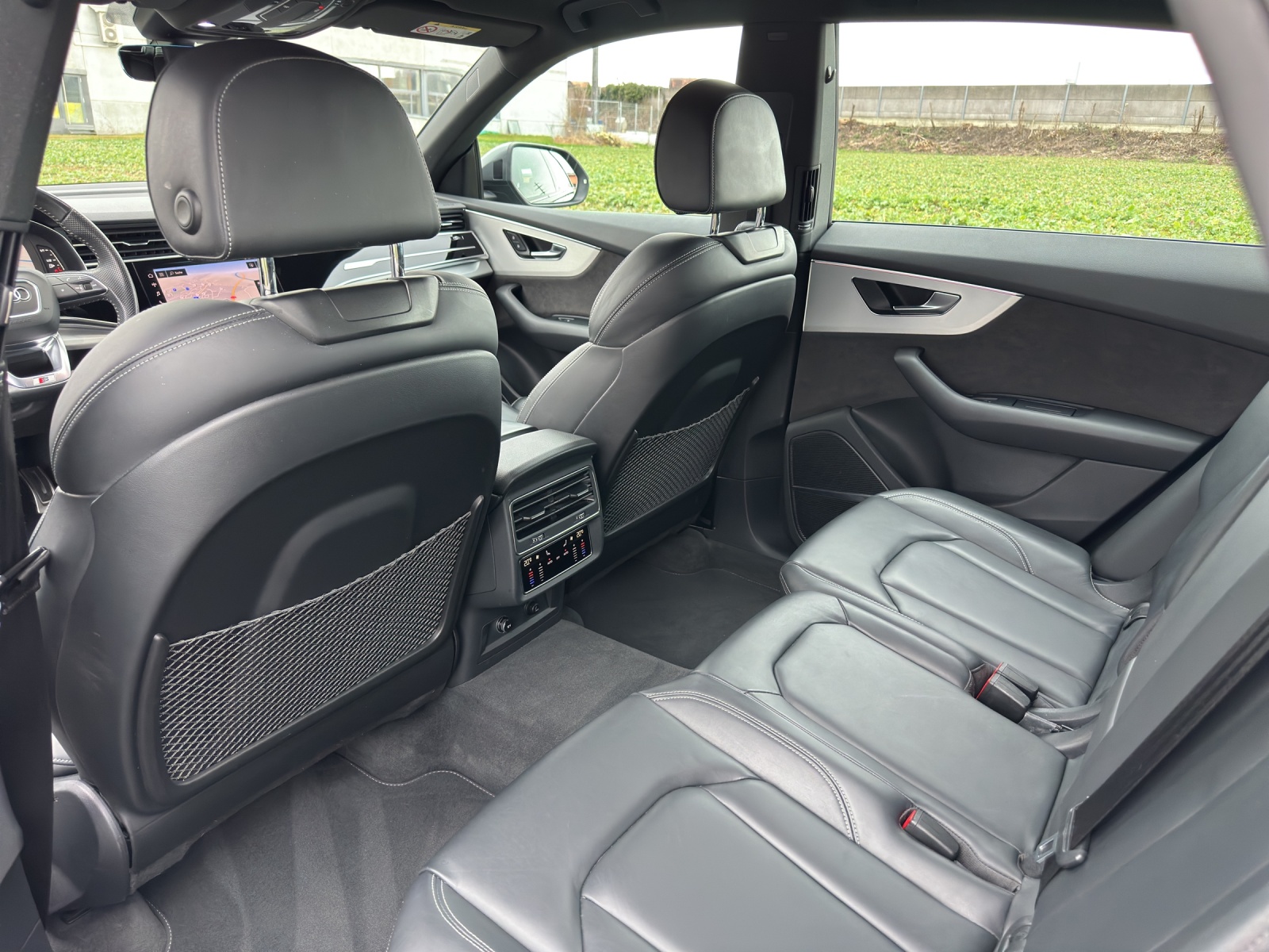 AUDI Q8 50 TDI quattro tiptronic-image-17