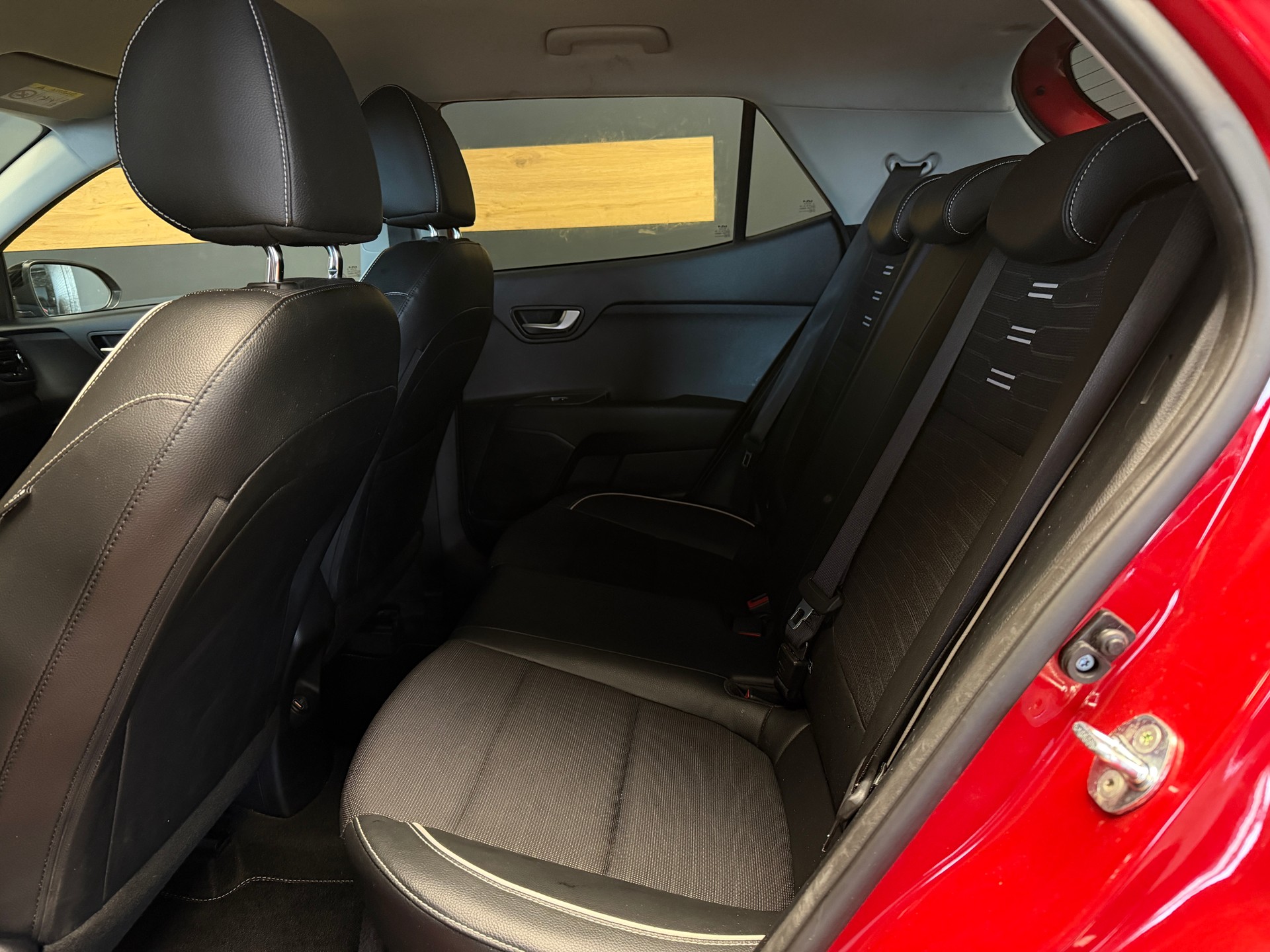 KIA Stonic 1.0 T-GDI MHEV GT-Line iMT-image-20