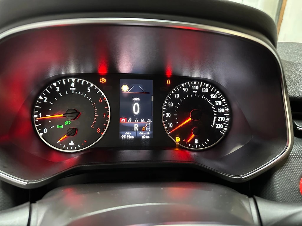 RENAULT Clio 1.0 Intens CVT-image-10
