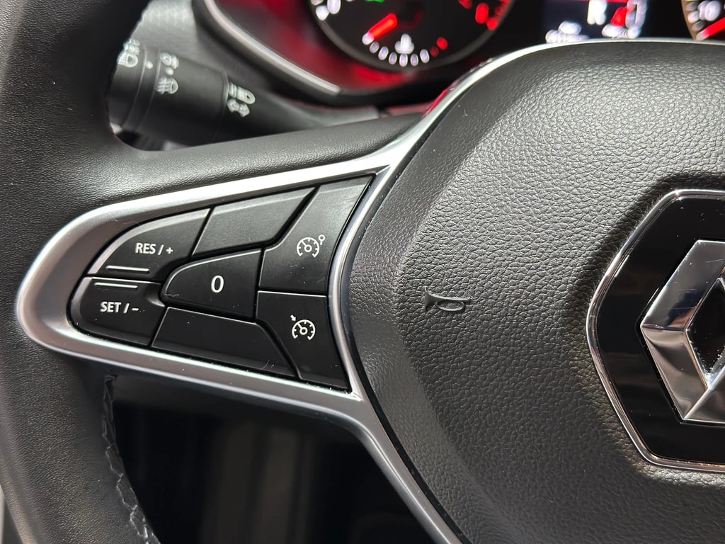 RENAULT Clio 1.0 Intens CVT-image-9