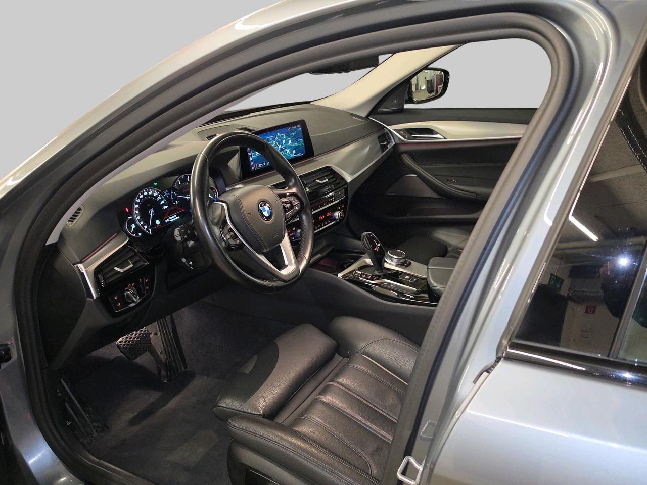 BMW 520d xDrive Touring Sport Line-image-10